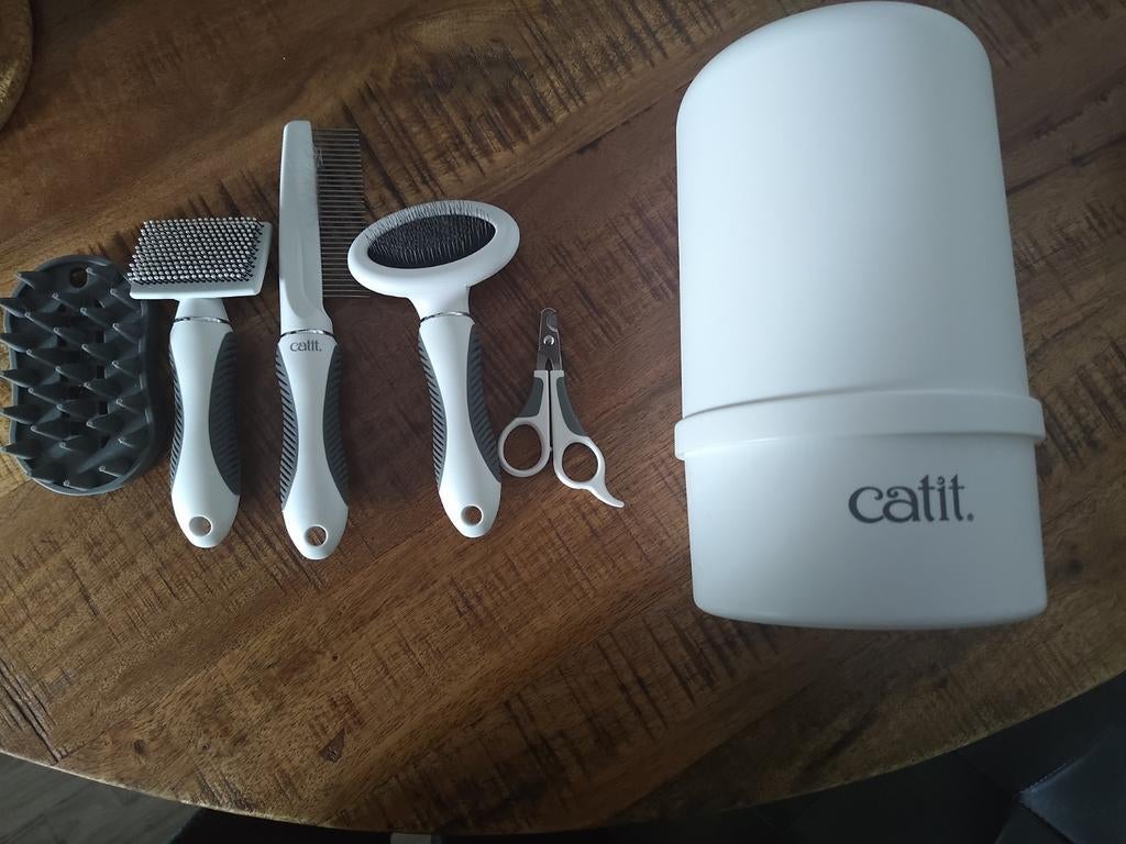 Catit Verzorgingsset - korthaar, Ophalen of Verzenden, Zo goed als nieuw