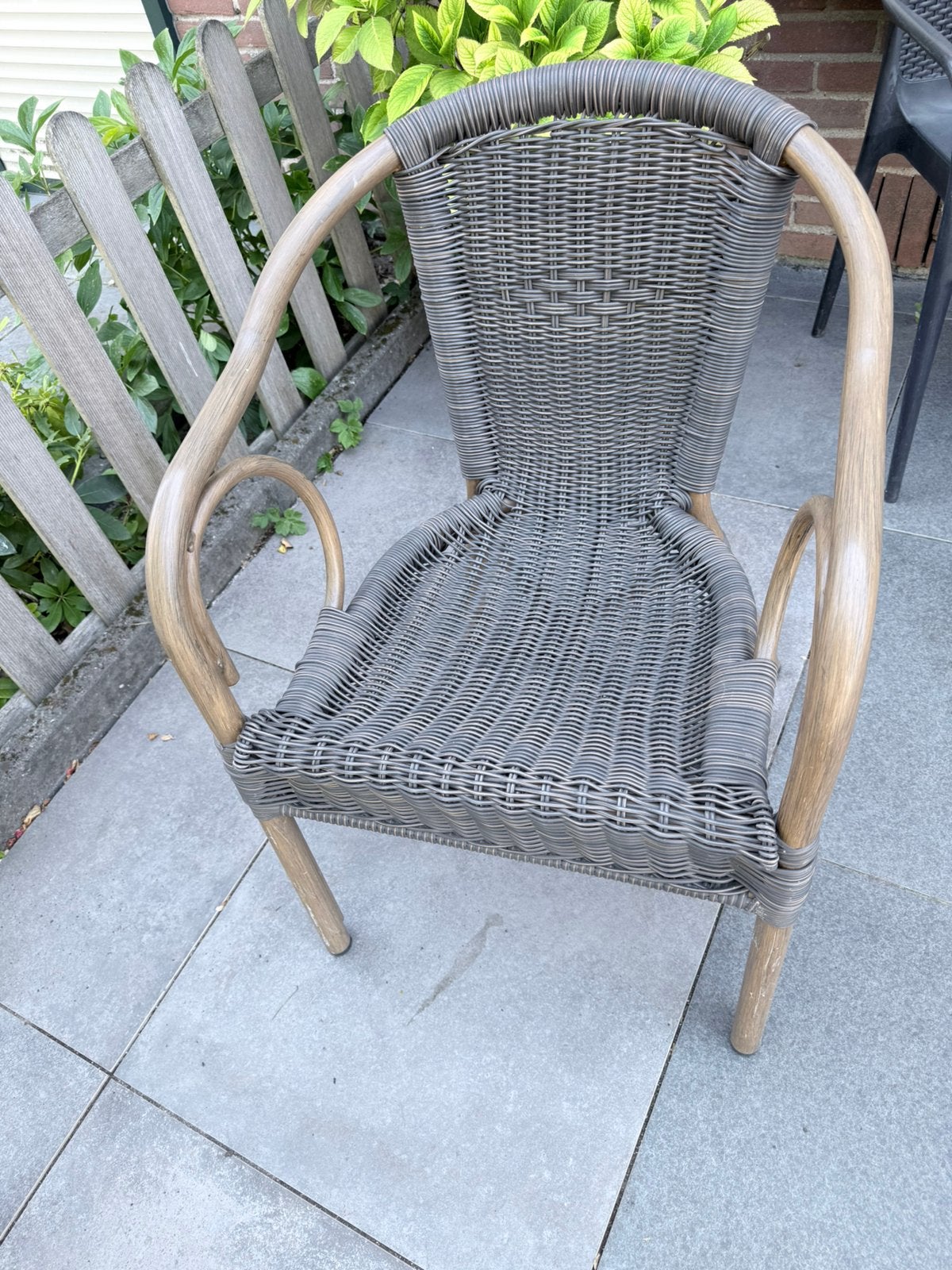 1x Mooie rieten tuinstoel, Ophalen, Zo goed als nieuw, Wicker