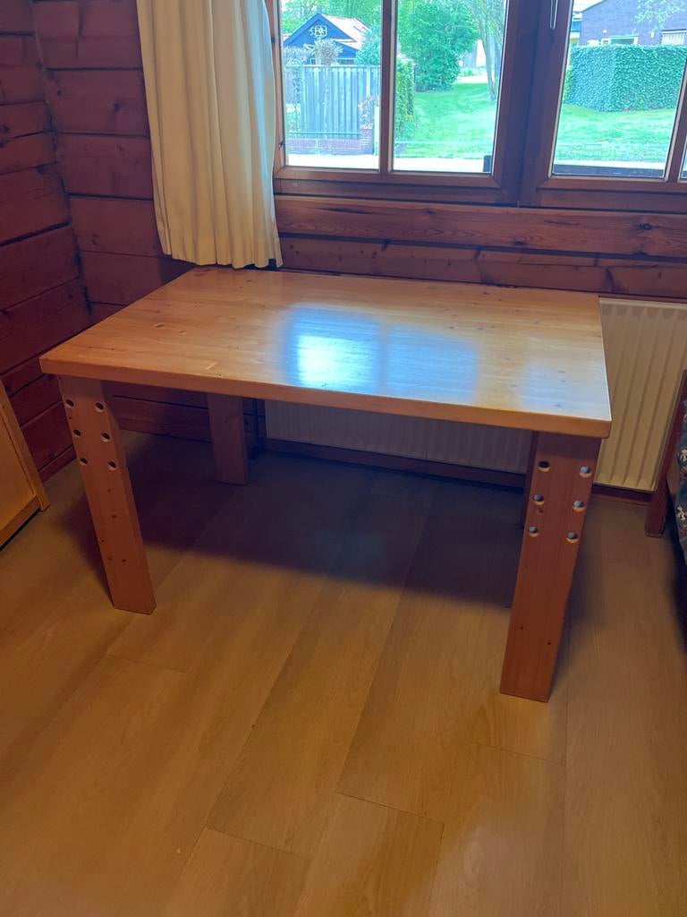 Mooi en stevig Lundia bureau l 115 x b 76 x h 73 cm, Ophalen, Overige typen, Gebruikt, Hout