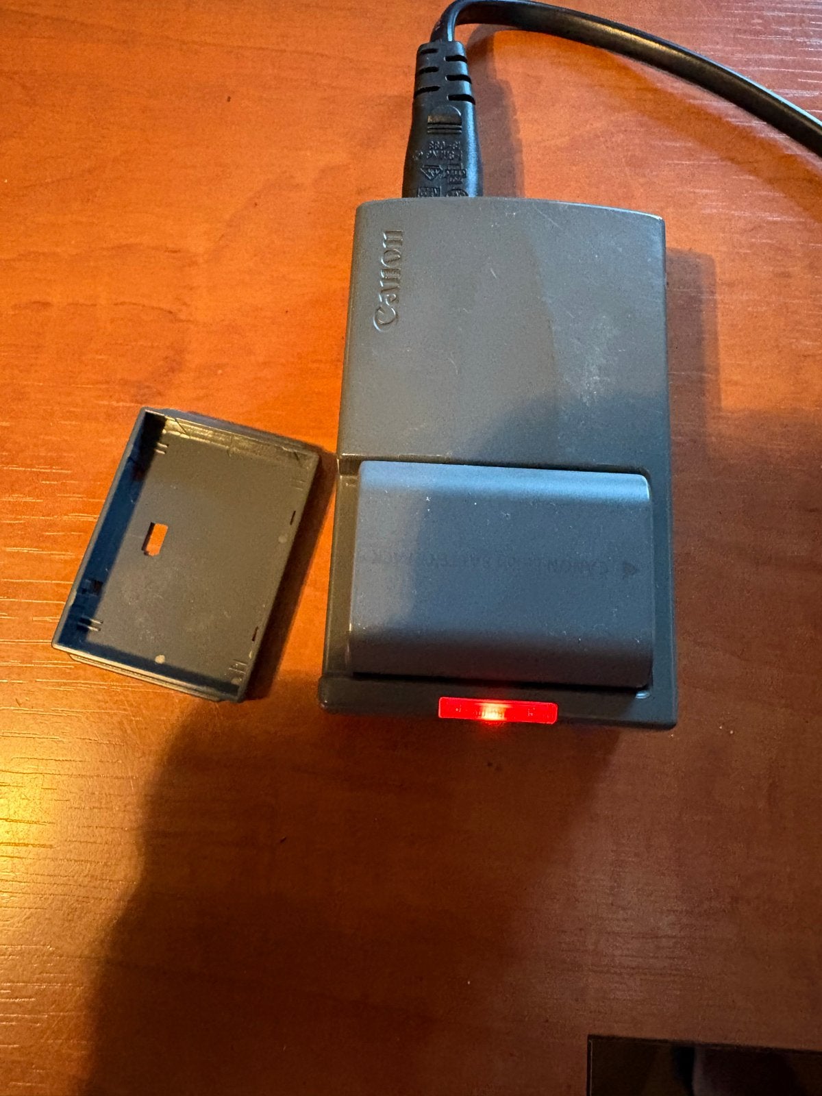 Canon CB-2LTE Acculader met Accu NB-2LH, Audio, Tv en Foto, Fotografie | Accu's en Batterijen, Gebruikt, Acculader, Canon, Ophalen of Verzenden