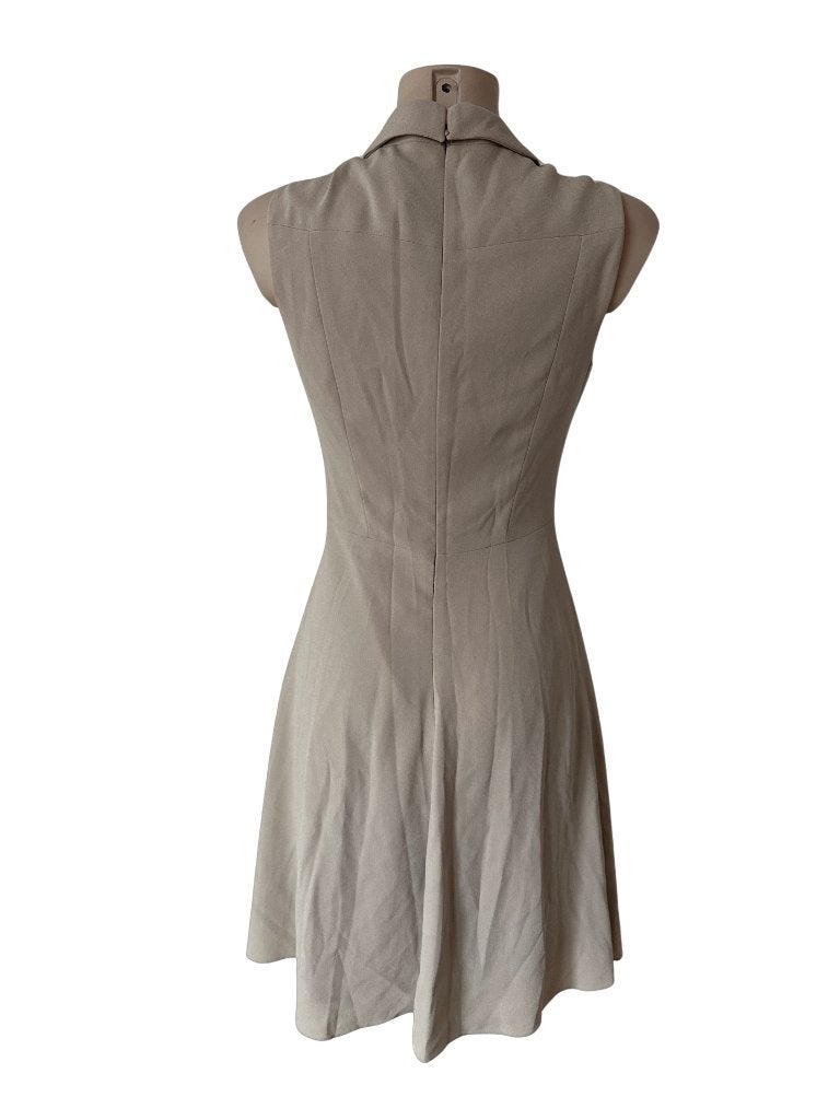 Karen Millen jurk S, Beige, Ophalen of Verzenden, Zo goed als nieuw, Boven de knie