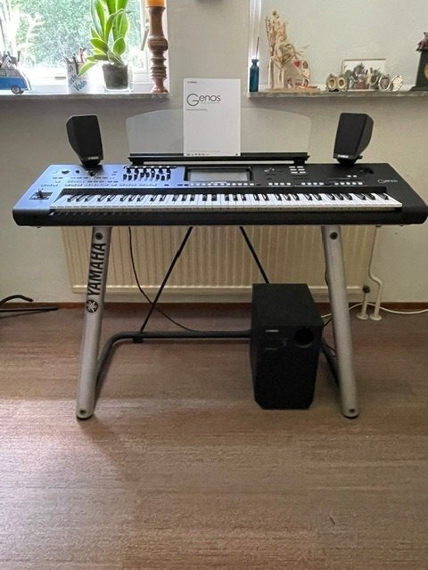 Yamaha Genos 1, Ophalen, Yamaha, Zo goed als nieuw, Midi-aansluiting
