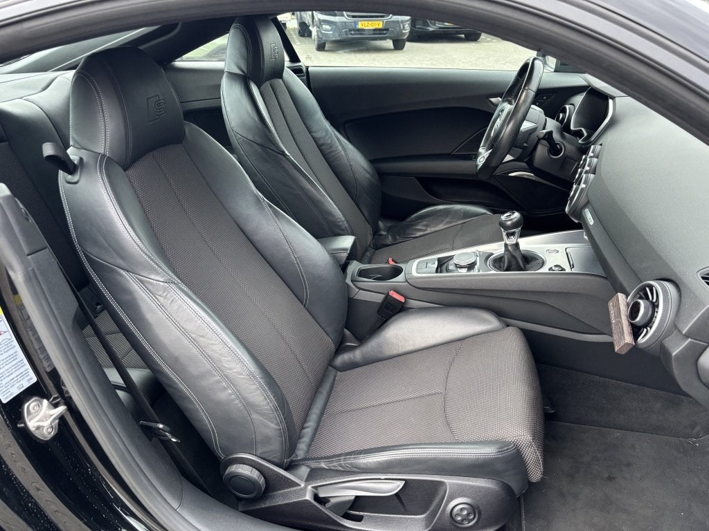 Audi TT 2.0 TFSI Pro S Line Navi PDC Led Bluetooth Stoelverw, Auto's, Audi, TT, Gebruikt, 4 cilinders, 1984 cc