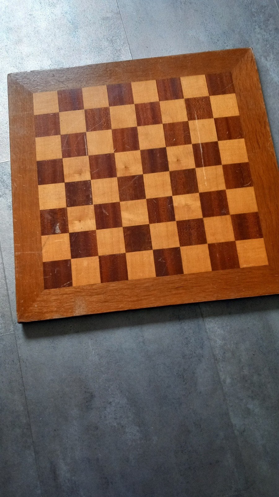 Massief houten schaakbord - Vintage, Een of twee spelers, Ophalen of Verzenden, Gebruikt