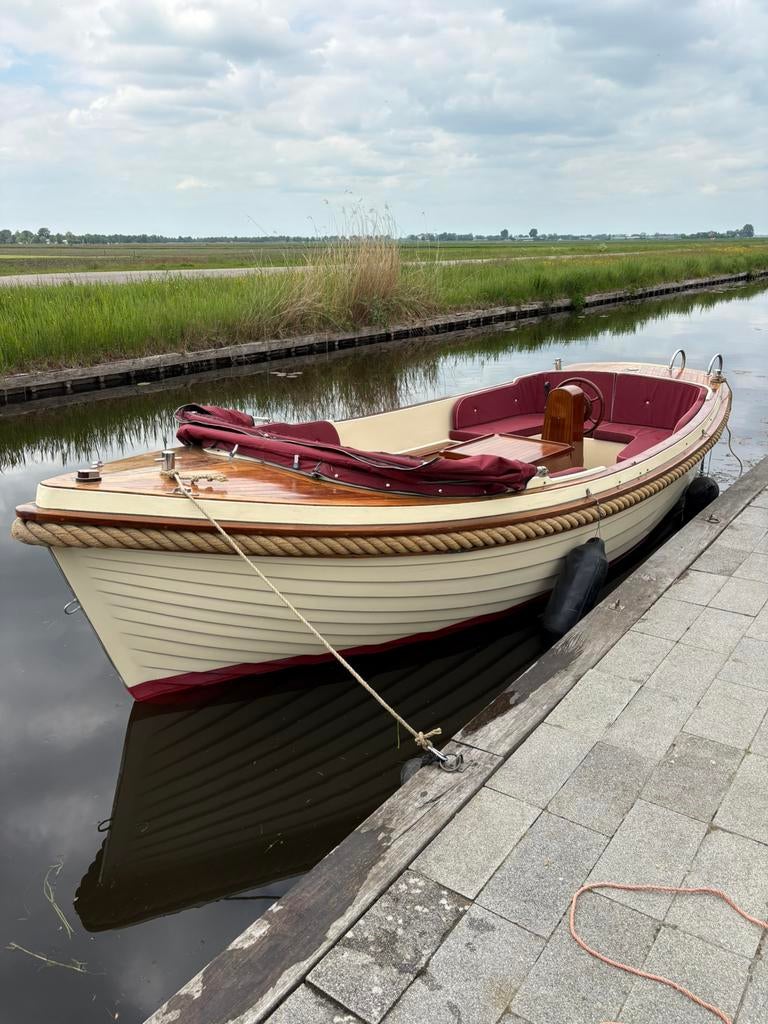 Ruime BNO Vechtsloep 600 in goede staat, Watersport en Boten, Kunststof, Binnenboordmotor, Diesel, 6 m