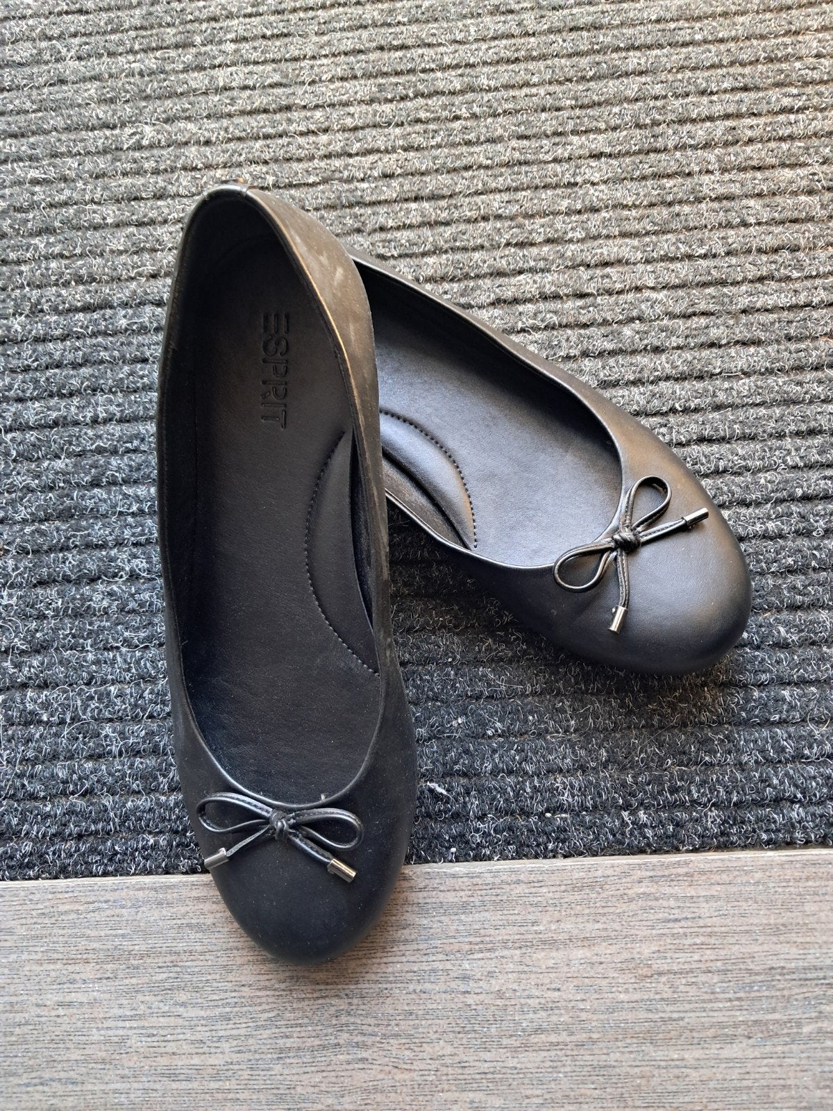maat 39 Esprit.  Zwart. Ophalen, Kleding | Dames, Schoenen, Ophalen, Zwart, Ballerina's, Zo goed als nieuw