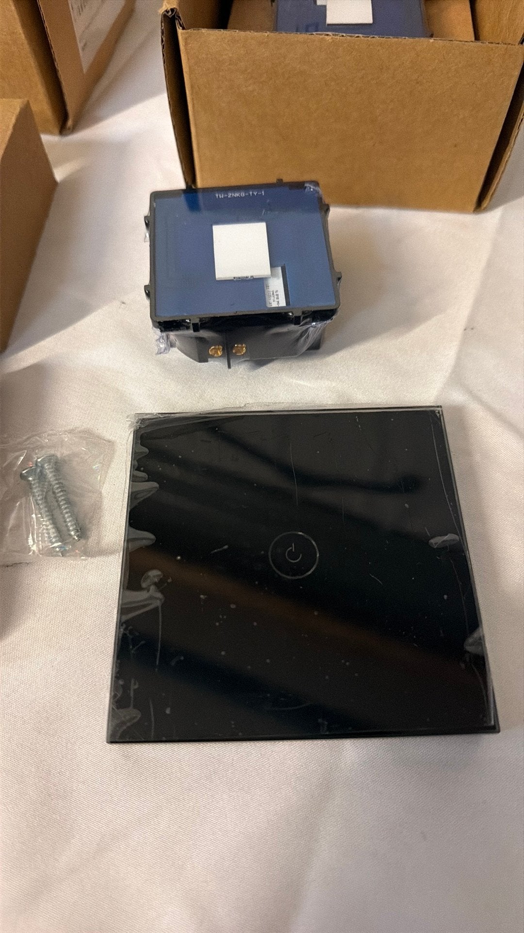 BSEED smart home wifi wall switch & socket 2 stuks, Ophalen of Verzenden, Zo goed als nieuw
