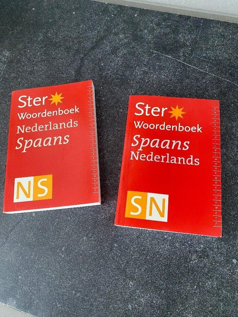 Woordenboeken Ned-Spaans /Spaans-Ned, Verzenden, Zo goed als nieuw, Van Dale, Spaans