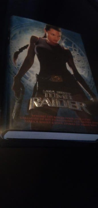 Boek "TOMB RAIDER", Boeken, Ophalen, Zo goed als nieuw