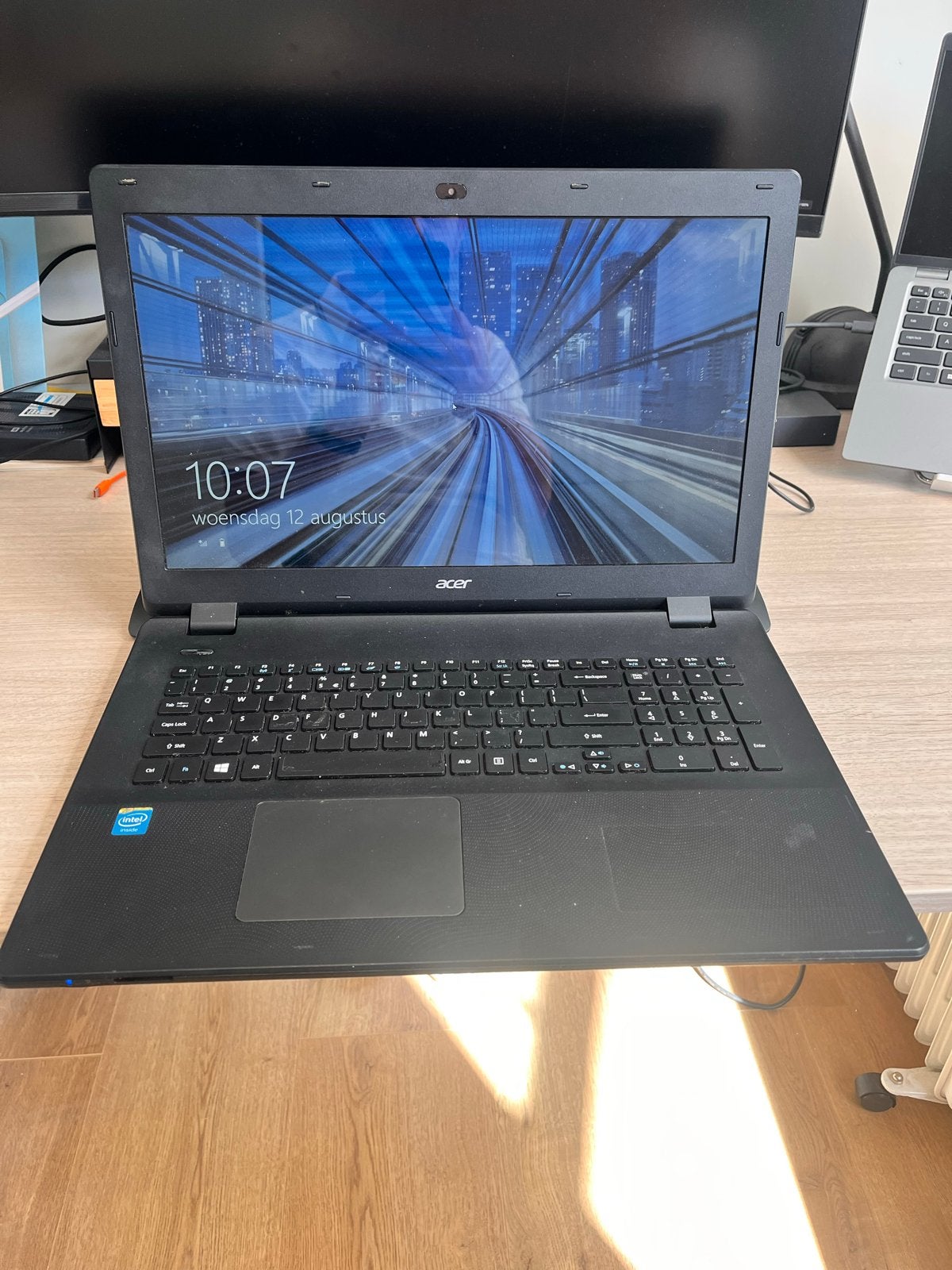 Acer Aspire ES1-711 Laptop - 17 inch, 4GB RAM, 500GB HDD, HDD, 2 tot 3 Ghz, Ophalen of Verzenden, 17 inch of meer