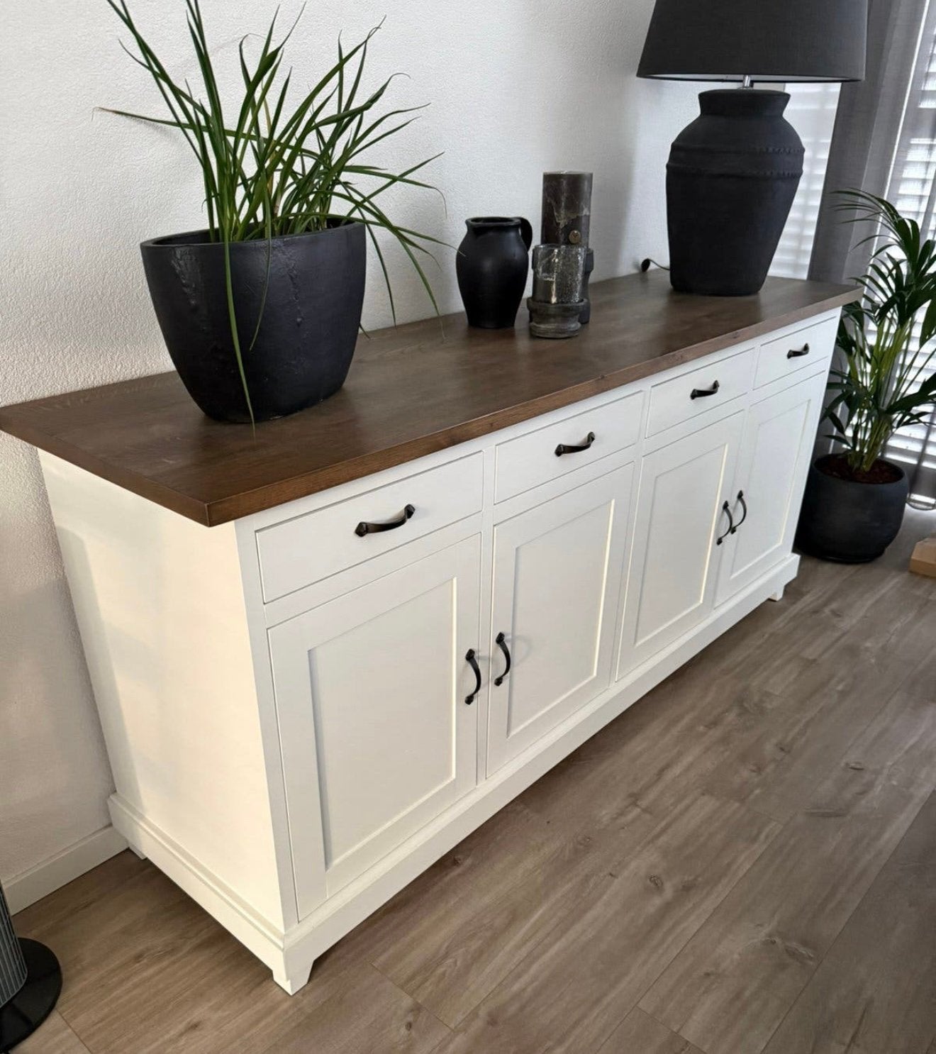 Prachtig handgemaakt landelijk dressoir, Huis en Inrichting, Kasten | Dressoirs, Ophalen, Met deur(en), Eikenhout, Zo goed als nieuw
