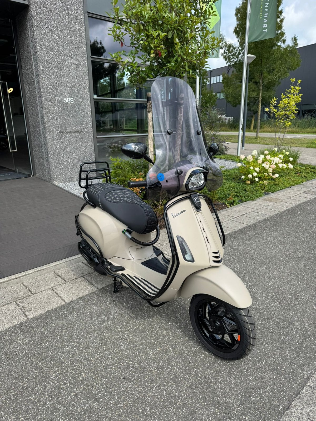 Custom vespa sprint, Fietsen en Brommers, Ophalen of Verzenden, Zo goed als nieuw