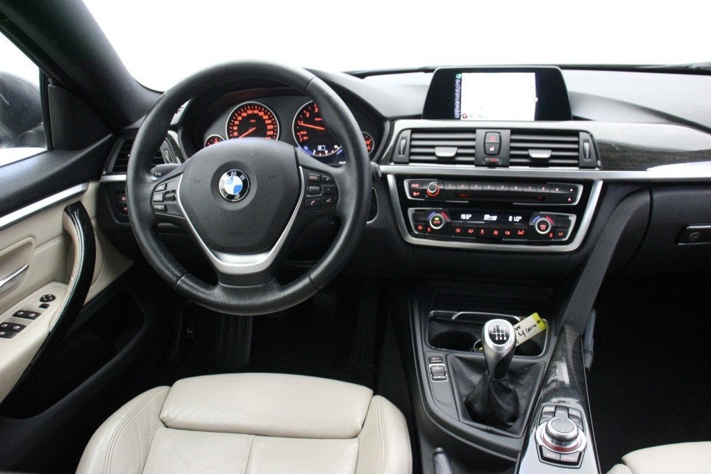 Bmw 3-SERIE 418i Centennial Executive - Navi, Leer, Xenon, C, Auto's, Voorwielaandrijving, 136 pk, Huisgarantie, Origineel Nederlands