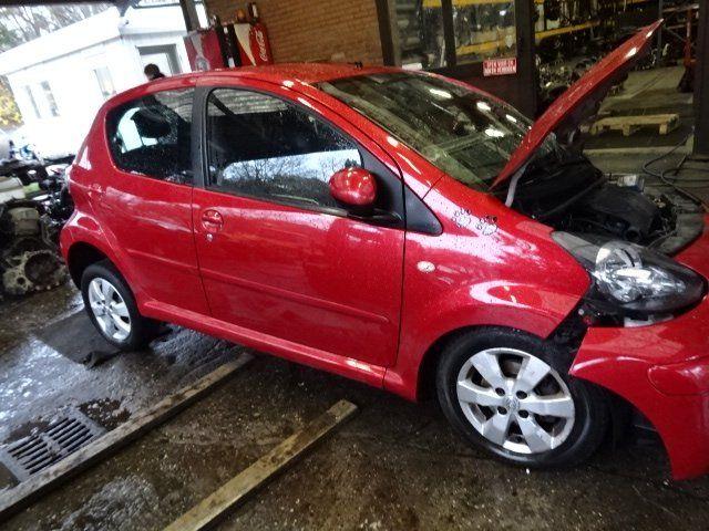 Toyota Aygo bj 2011 1KR b52 161000 km 5 deurs voor demontage, Gebruikt, -, -, Ophalen of Verzenden