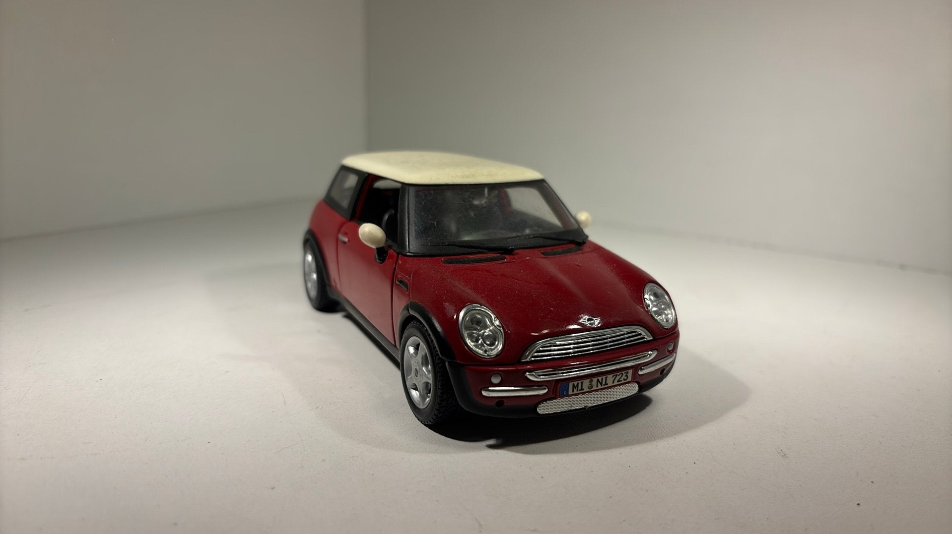 Mini cooper Bburago 1.24, Ophalen of Verzenden, Bburago, A, A