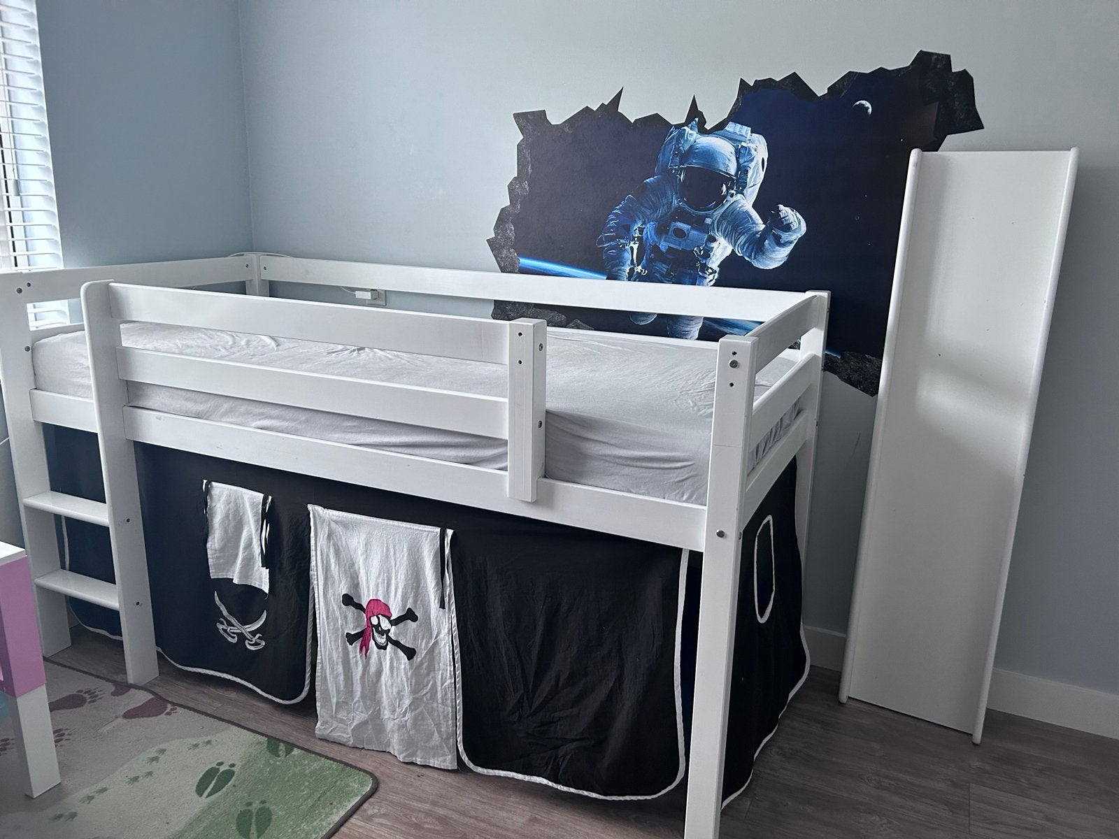 Halfhoogslaper met glijbaan en piratentent, Huis en Inrichting, Ophalen, Gebruikt, 90 cm, Eenpersoons