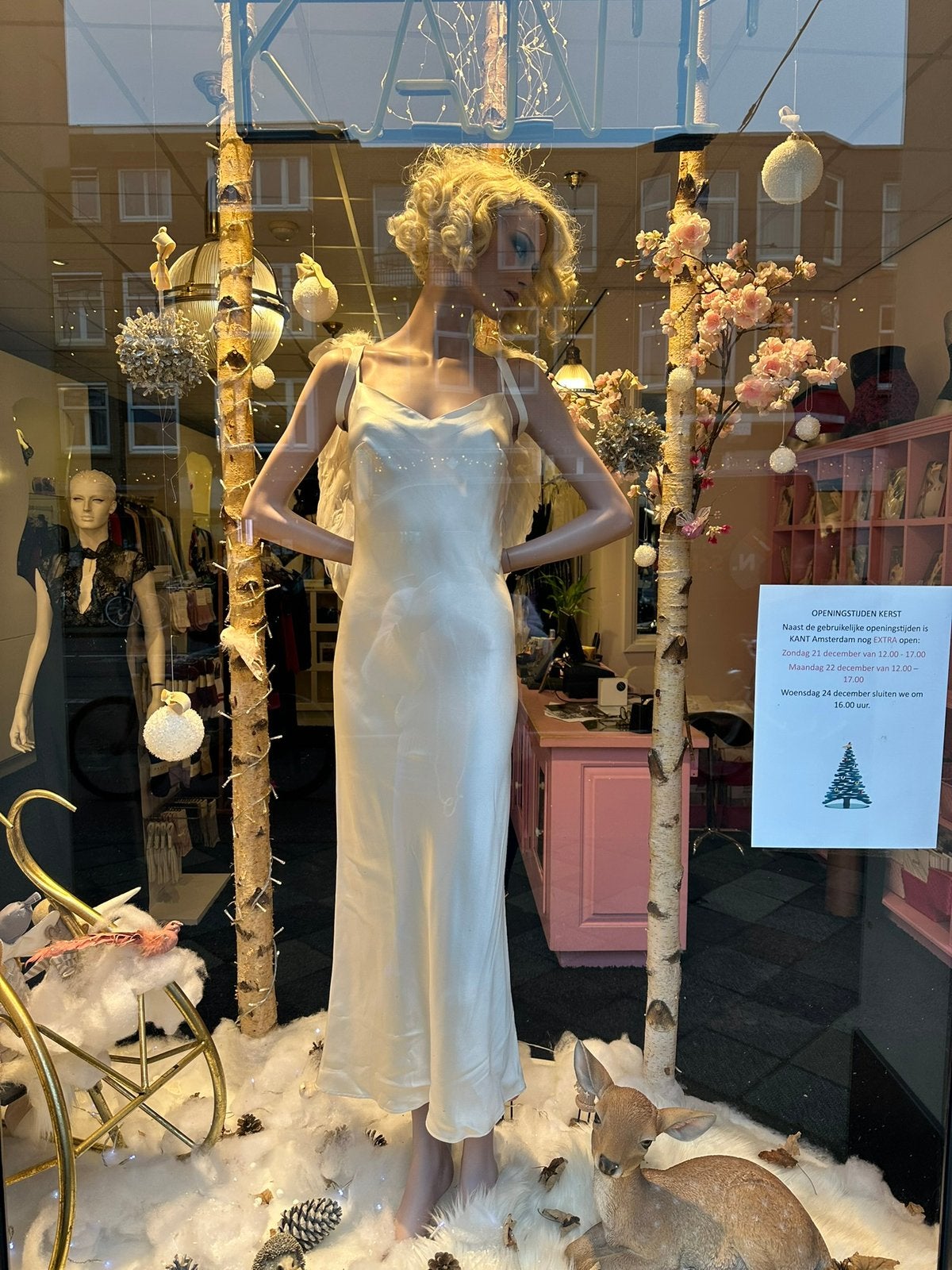 2 mannequins/etalagepoppen Hans Boodt realistisch vrouw 70C, Ophalen, Gebruikt, Pop