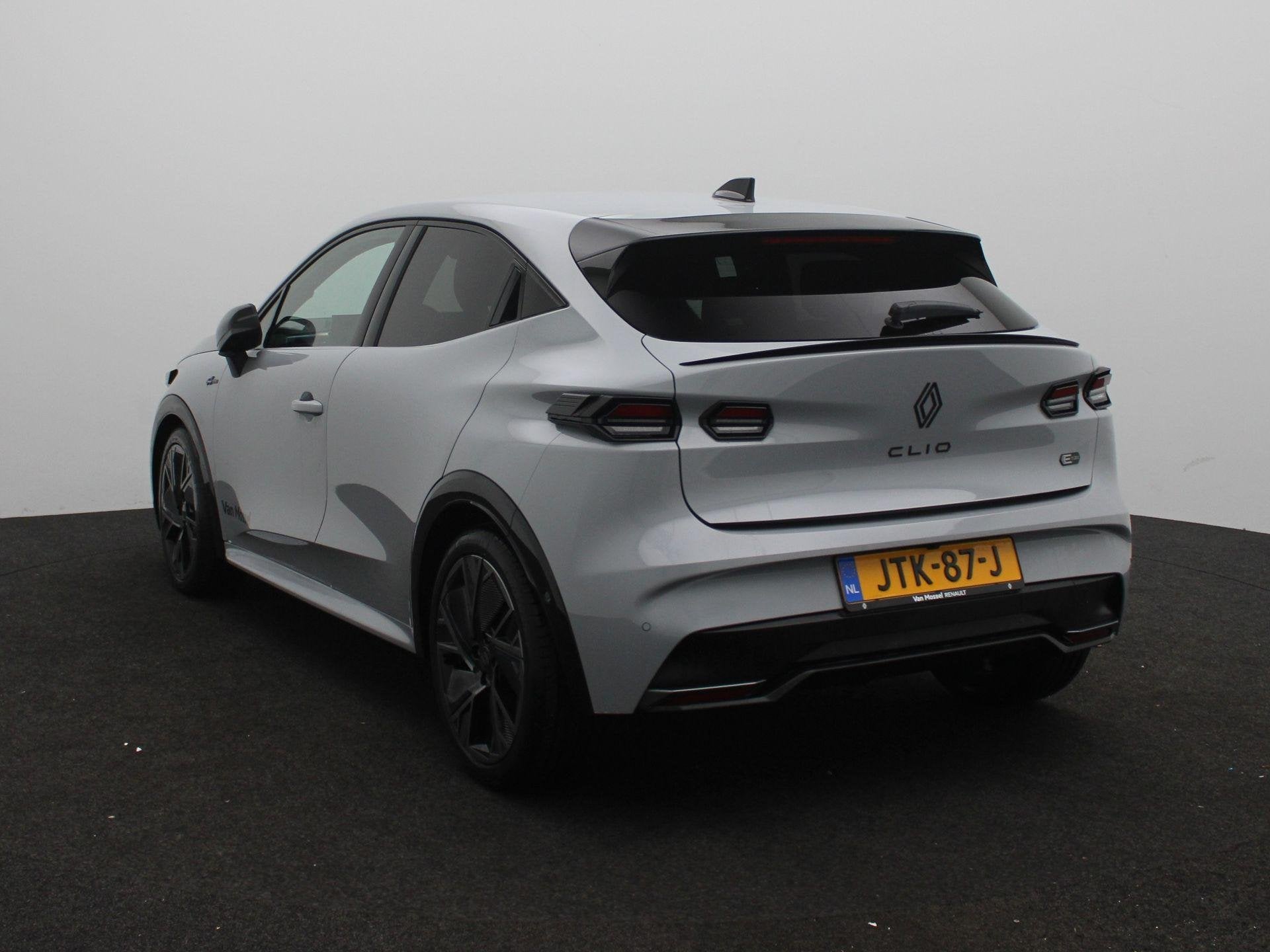 Renault Nieuwe Clio Hybrid 160 esprit Alpine | Demo | Apple, Automatische klimaatregeling, Euro 6, 4 cilinders, 1246 kg
