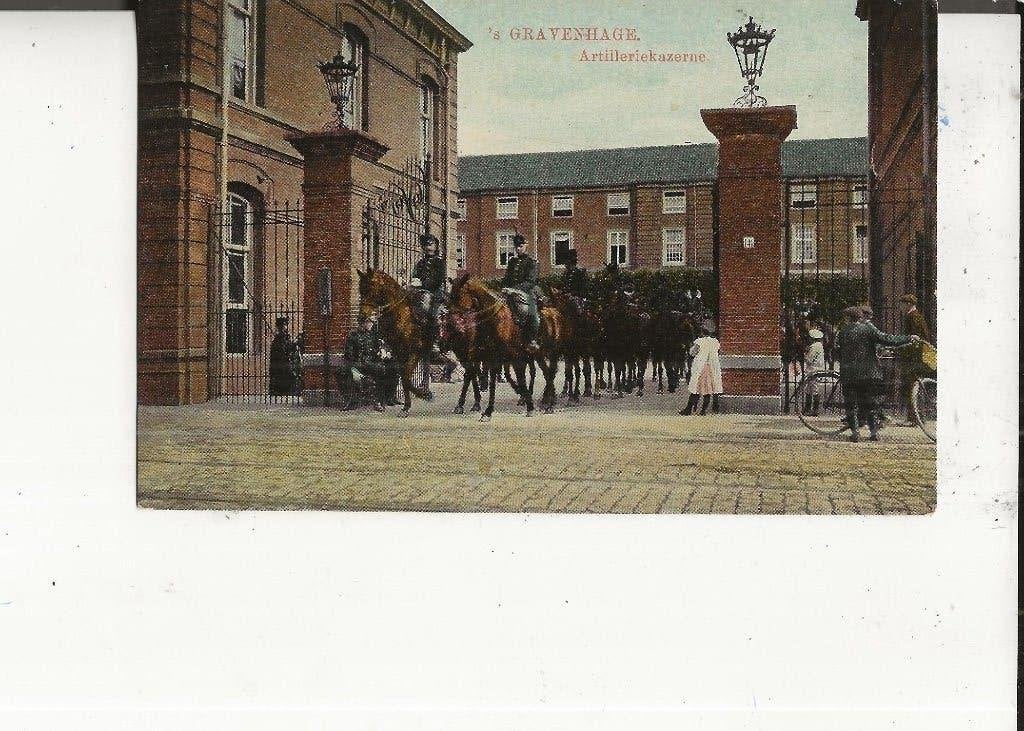 Den Haag Artillerie Kazerne De Huzaren verlaten de Kazerne, Verzamelen, Ophalen of Verzenden, Voor 1920, Ongelopen, Zuid-Holland