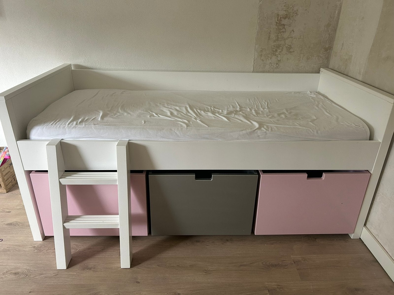 Halfhoogslaper bed bopita met lades op wielen, Ophalen, Zo goed als nieuw, Halfhoogslaper