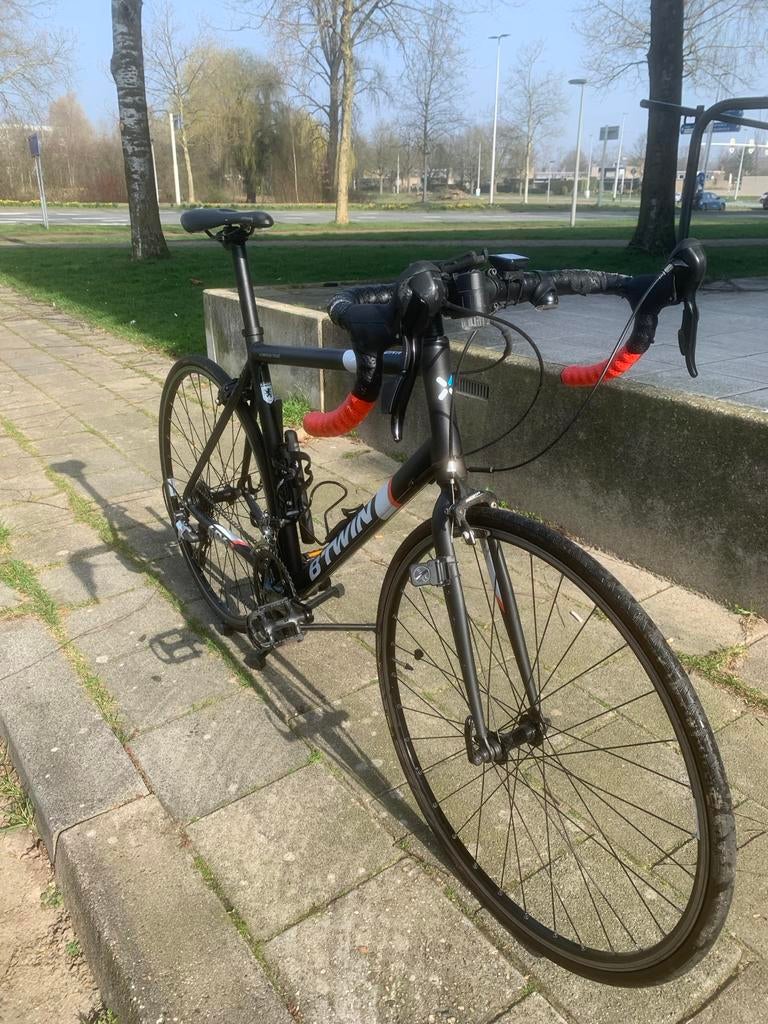 B'Twin Triban 500 racefiets, Fietsen en Brommers, Fietsen | Racefietsen, 28 inch, Gebruikt, Heren, Aluminium