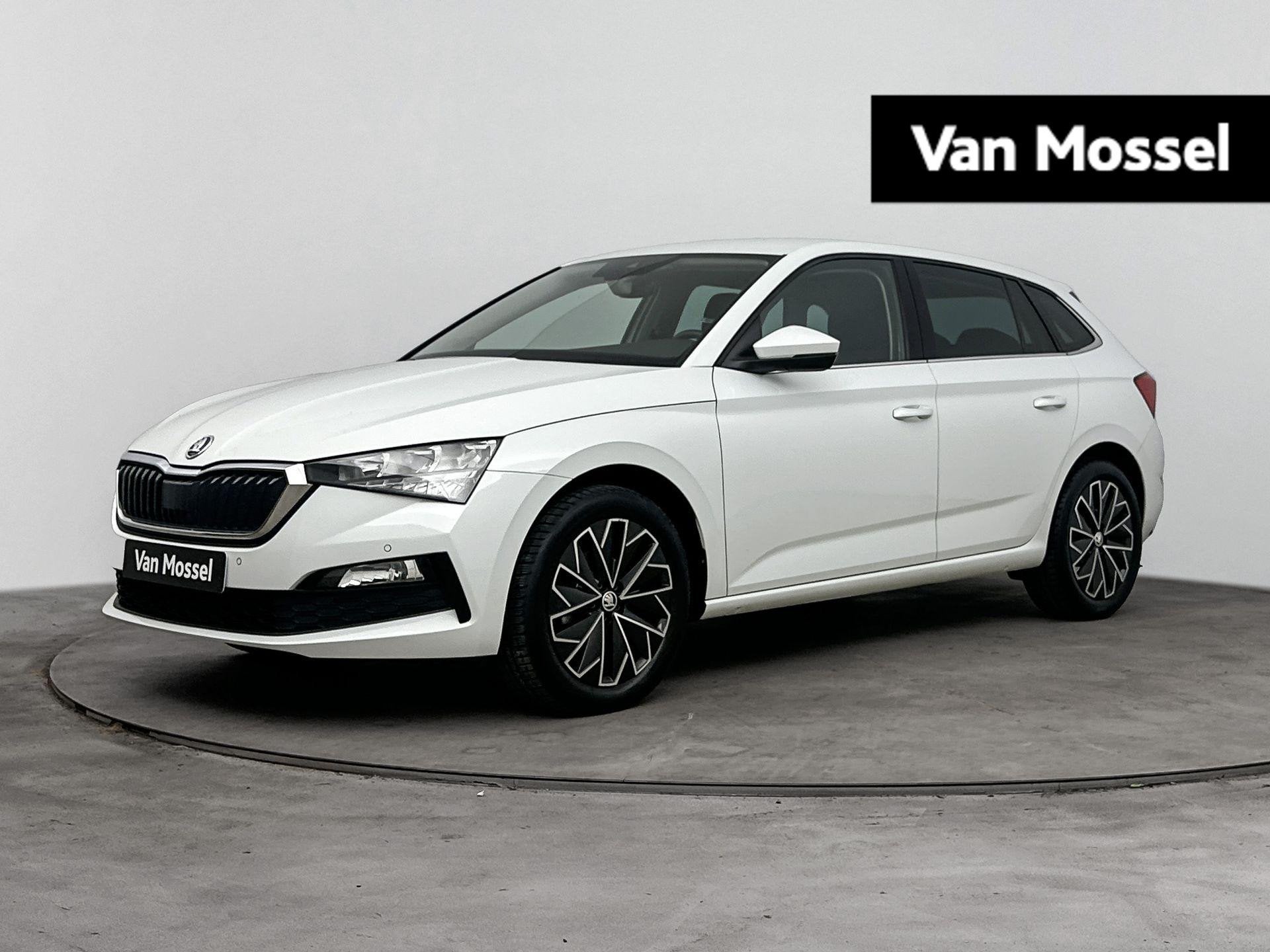 Skoda Scala 1.0 TSI Ambition 110PK | Automaat | Navigatie |, Auto's, Gebruikt, Euro 6, Lane Keeping Assist, 620 kg