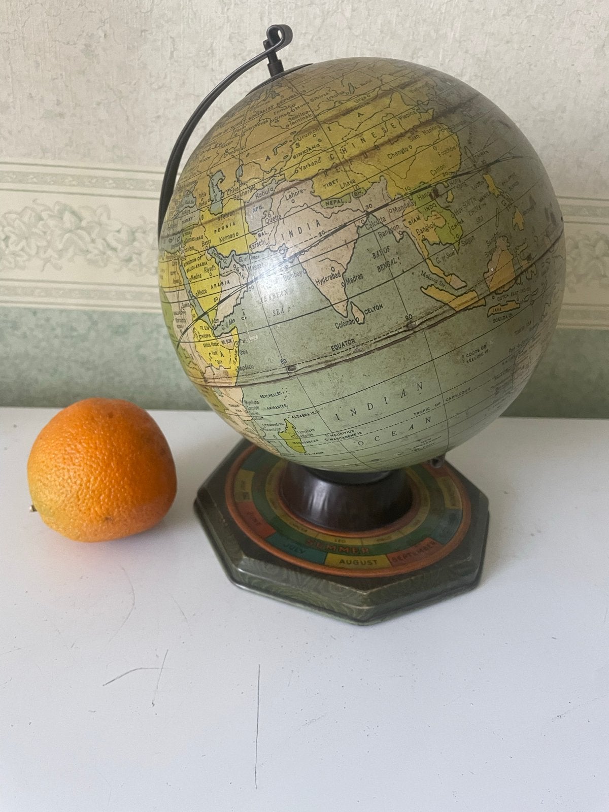 Antieke wereldbol met kalenderfunctie, Antiek en Kunst, Ophalen of Verzenden