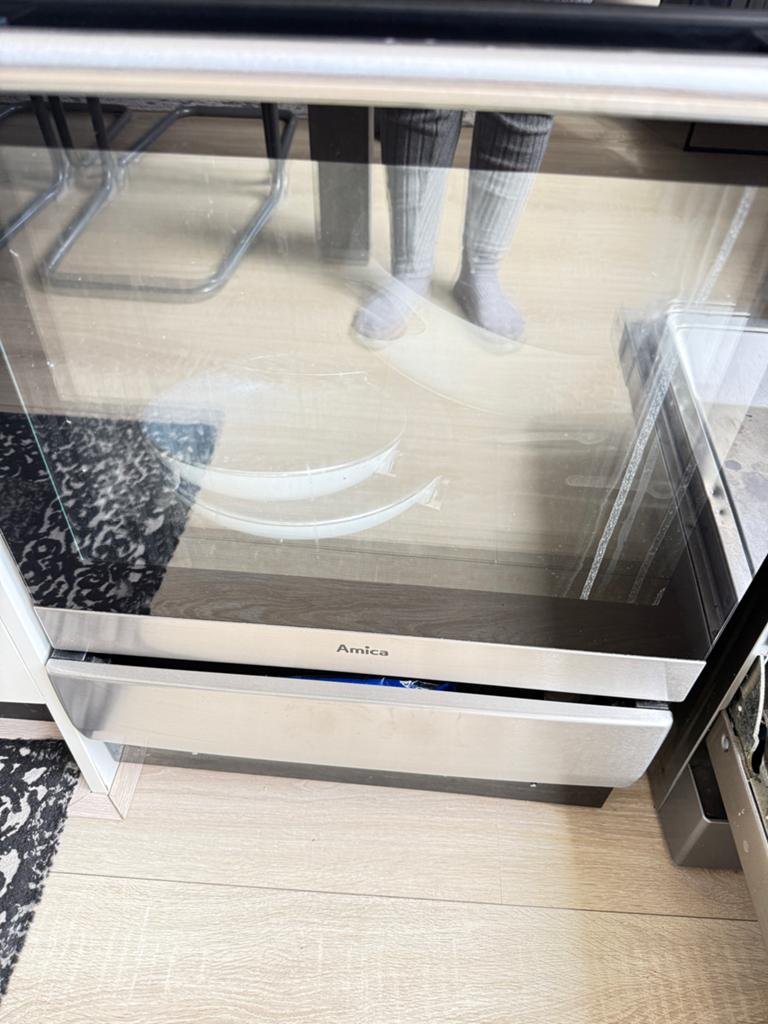 Amica Vrijstaand Keramisch Fornuis met Oven, Witgoed en Apparatuur, Fornuizen, Gebruikt, 60 cm of meer, Keramisch, Vrijstaand