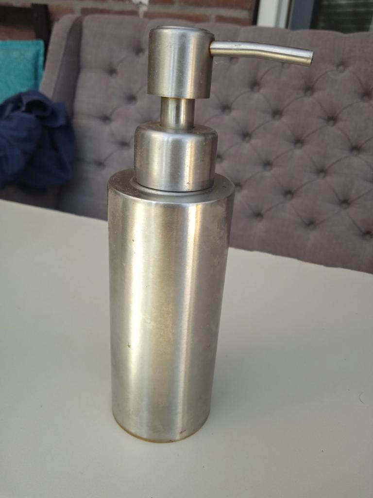 RVS Zeepdispenser - Modern en Duurzaam, Gebruikt, Ophalen of Verzenden, Zilver, Metaal