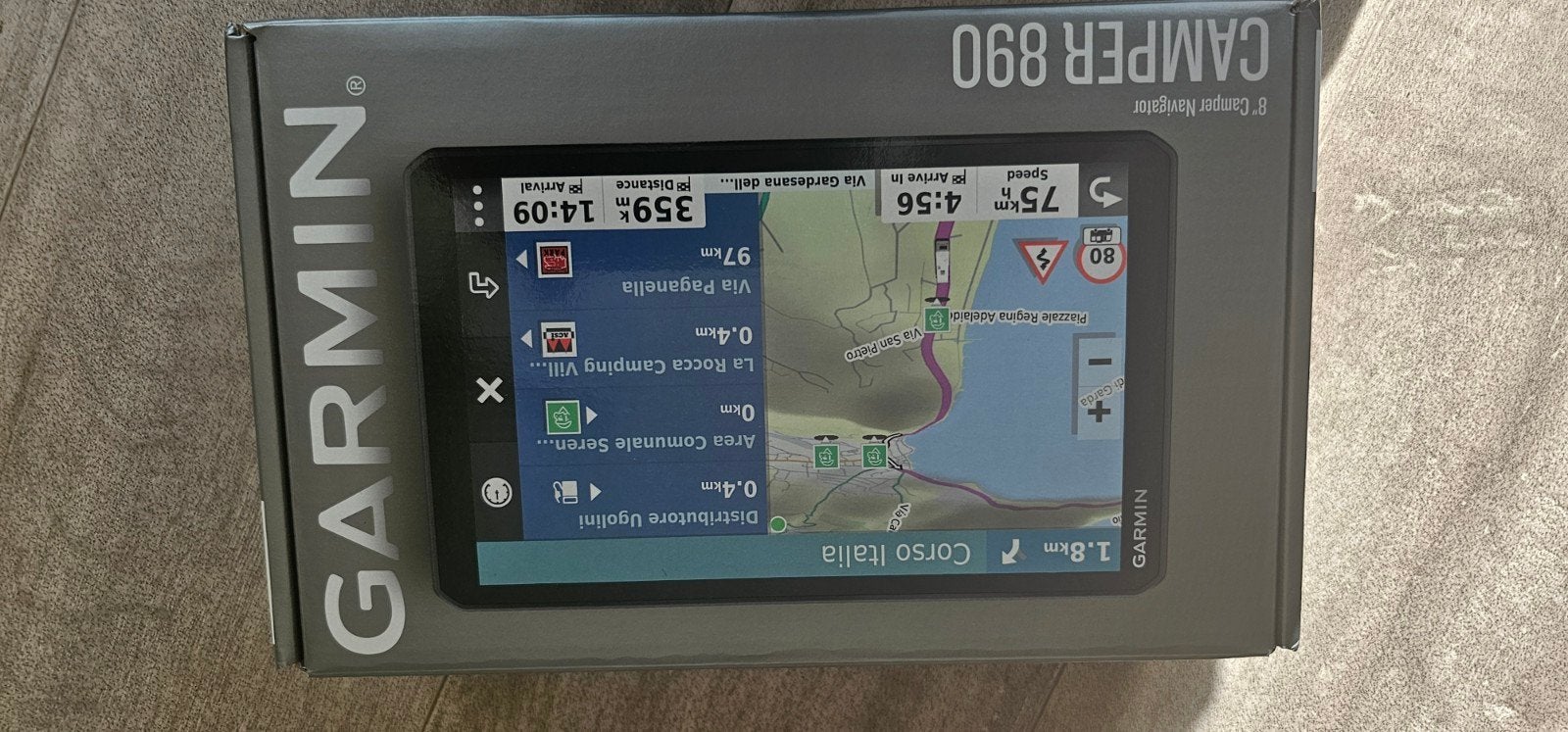 Garmin Campernavigatie 890 - 8 inch scherm met updates, Auto diversen, Ophalen of Verzenden, Zo goed als nieuw