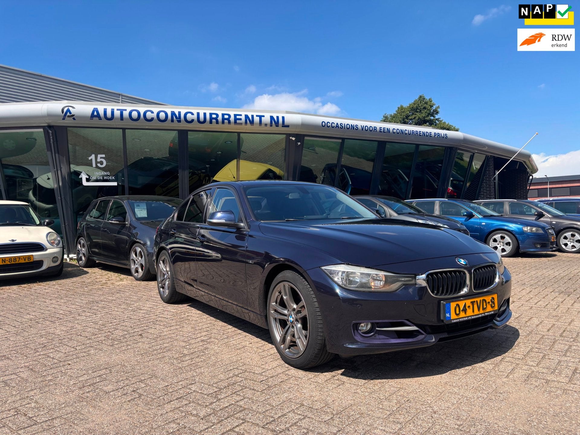 BMW 3-serie 320i High Executive Automaat, LEES TEKST! Inruil, Auto's, Automaat, Euro 5, Achterwielaandrijving, Gebruikt