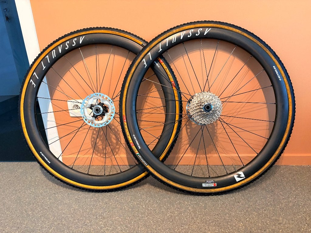 Reynolds Assault LE 50mm CARBON Disc HG Shimano, Fietsen en Brommers, Fietsonderdelen, Wiel, Ophalen of Verzenden, Racefiets, Carbon