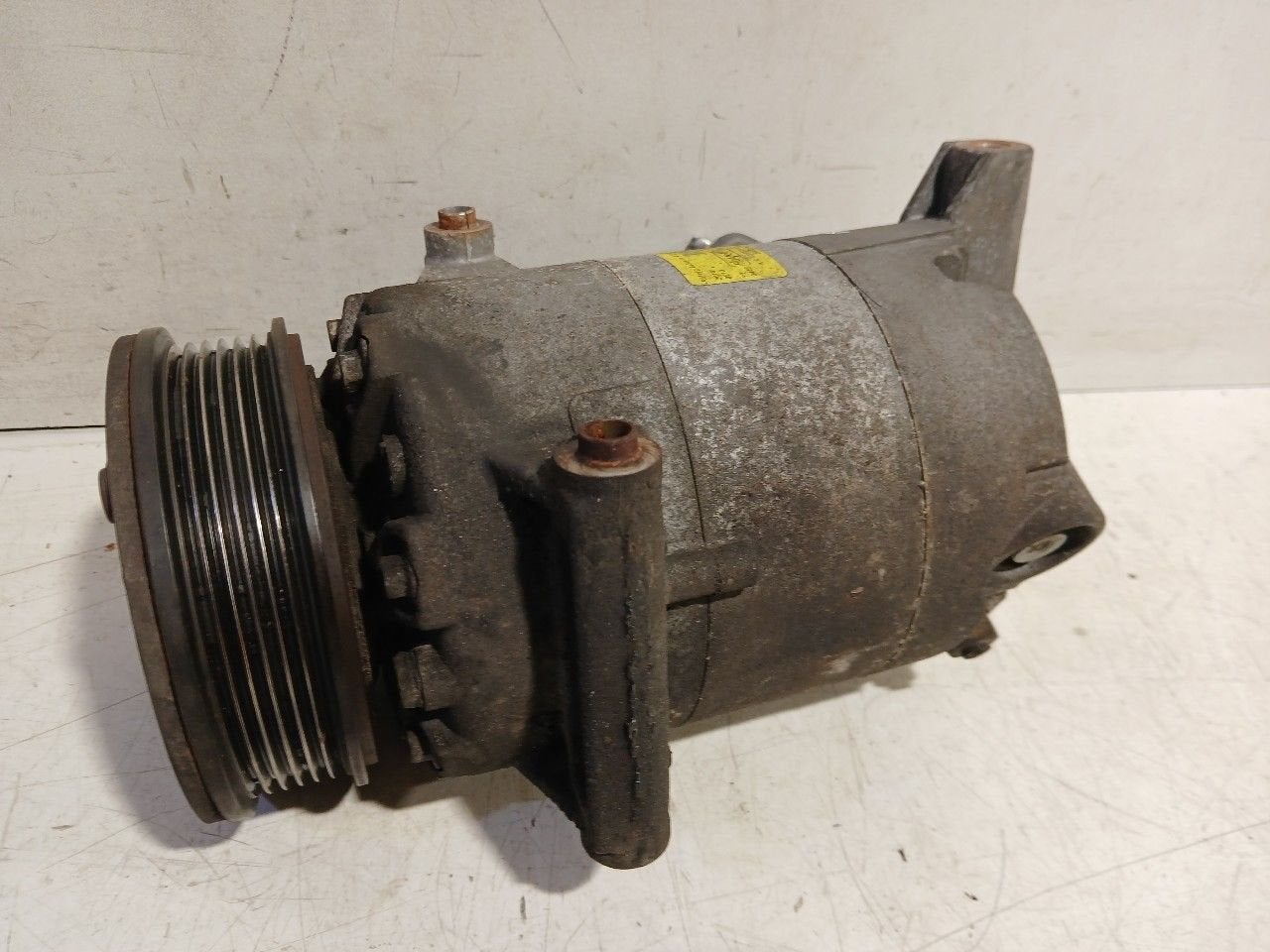 Airco pomp Ford Transit, Onderdelen@venauto.nl, Van der Ven Autorecycling B.V., Gebruikt, Ettenseweg 76, 4706 PB Roosendaal, The Netherlands