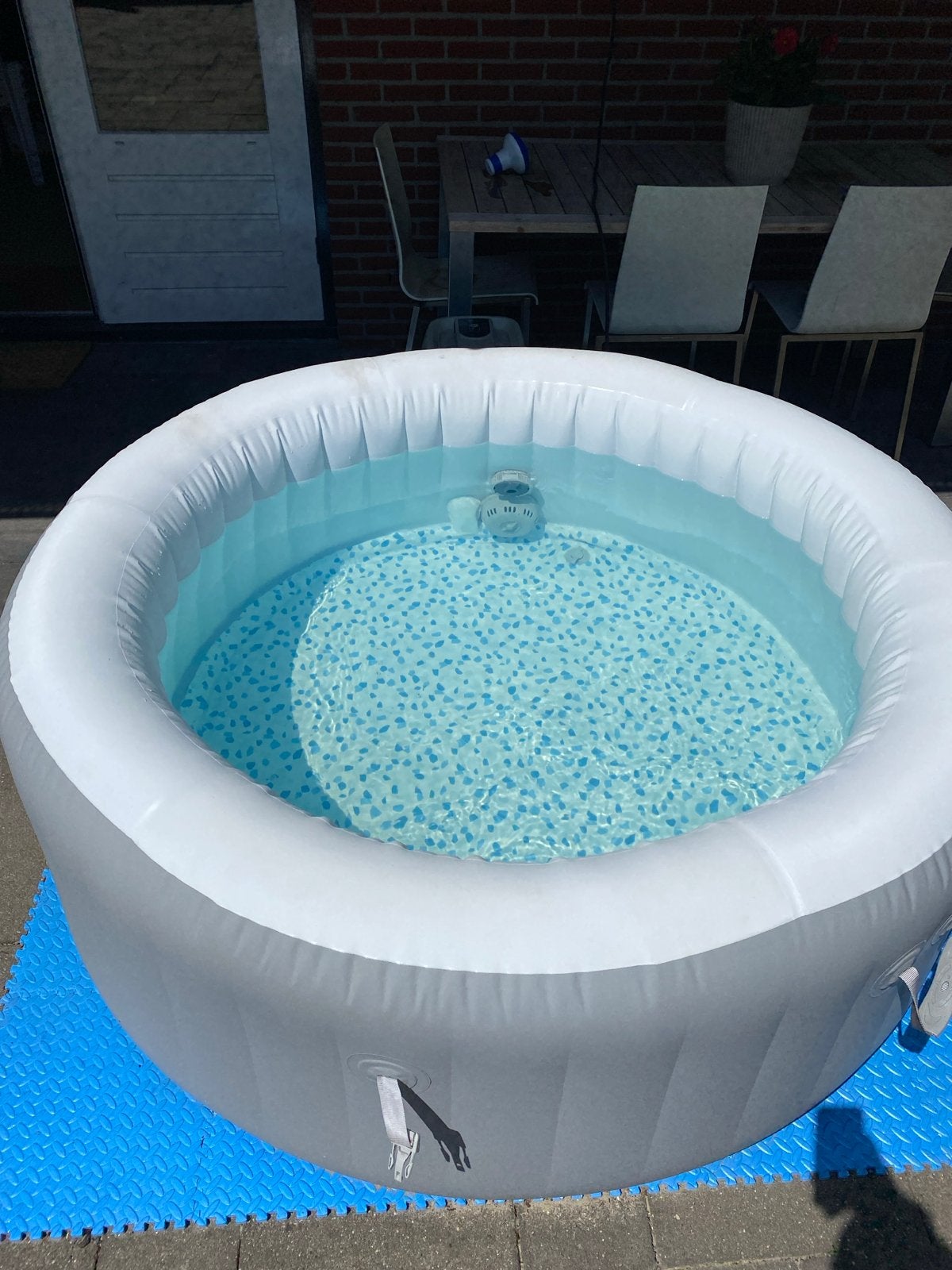 Lay-Z-Spa Opblaasbare Jacuzzi met Accessoires, Tuin en Terras, Bubbelbaden en Hottubs, Ophalen, Zo goed als nieuw, Afdekzeil, Opblaasbaar
