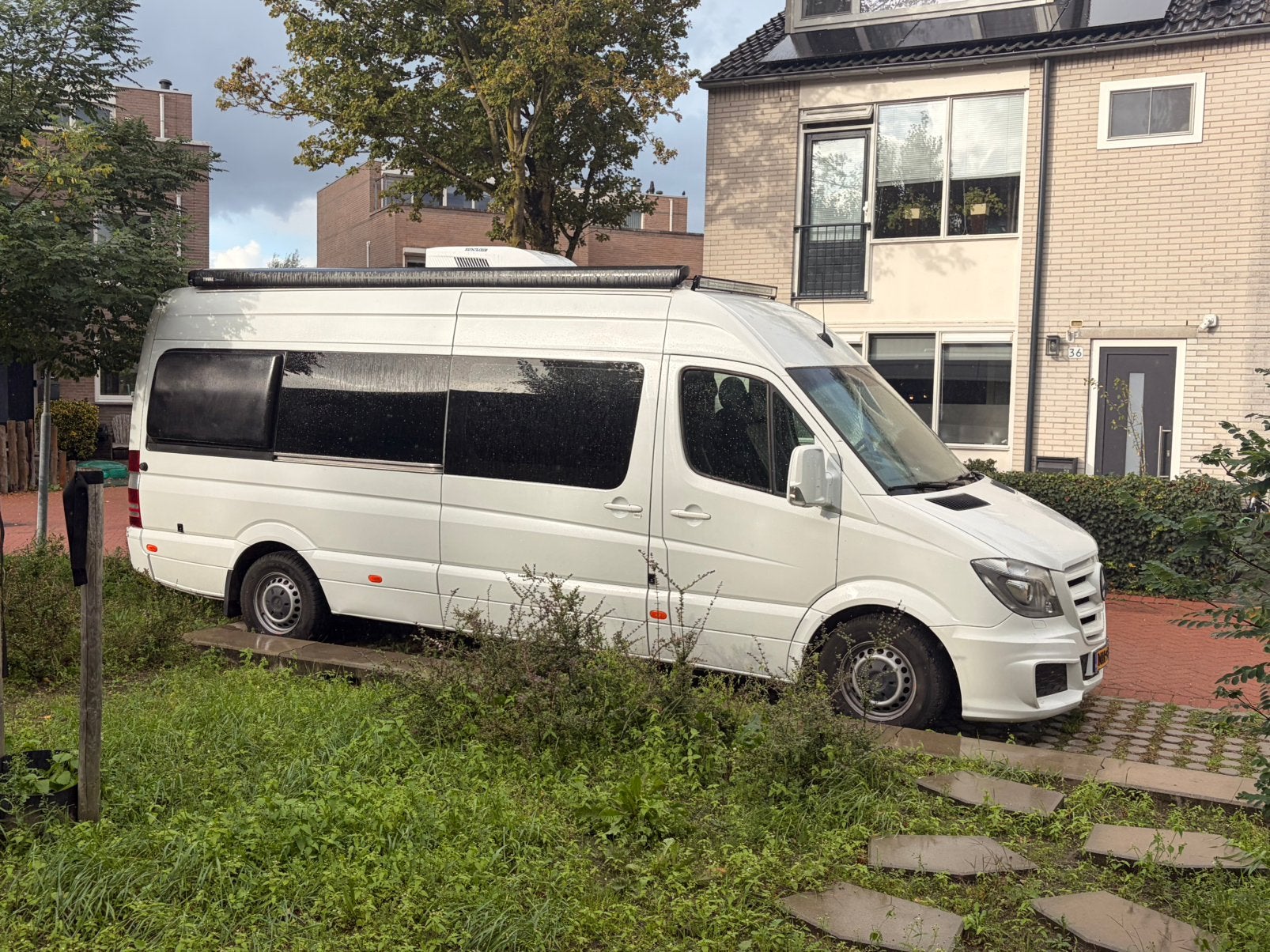 Mercedes Sprinter buscamper 2013, ombouw 2025, inruil EV, Chemisch toilet, Buscamper of Camperbus, Tot en met 2, Mercedes-Benz