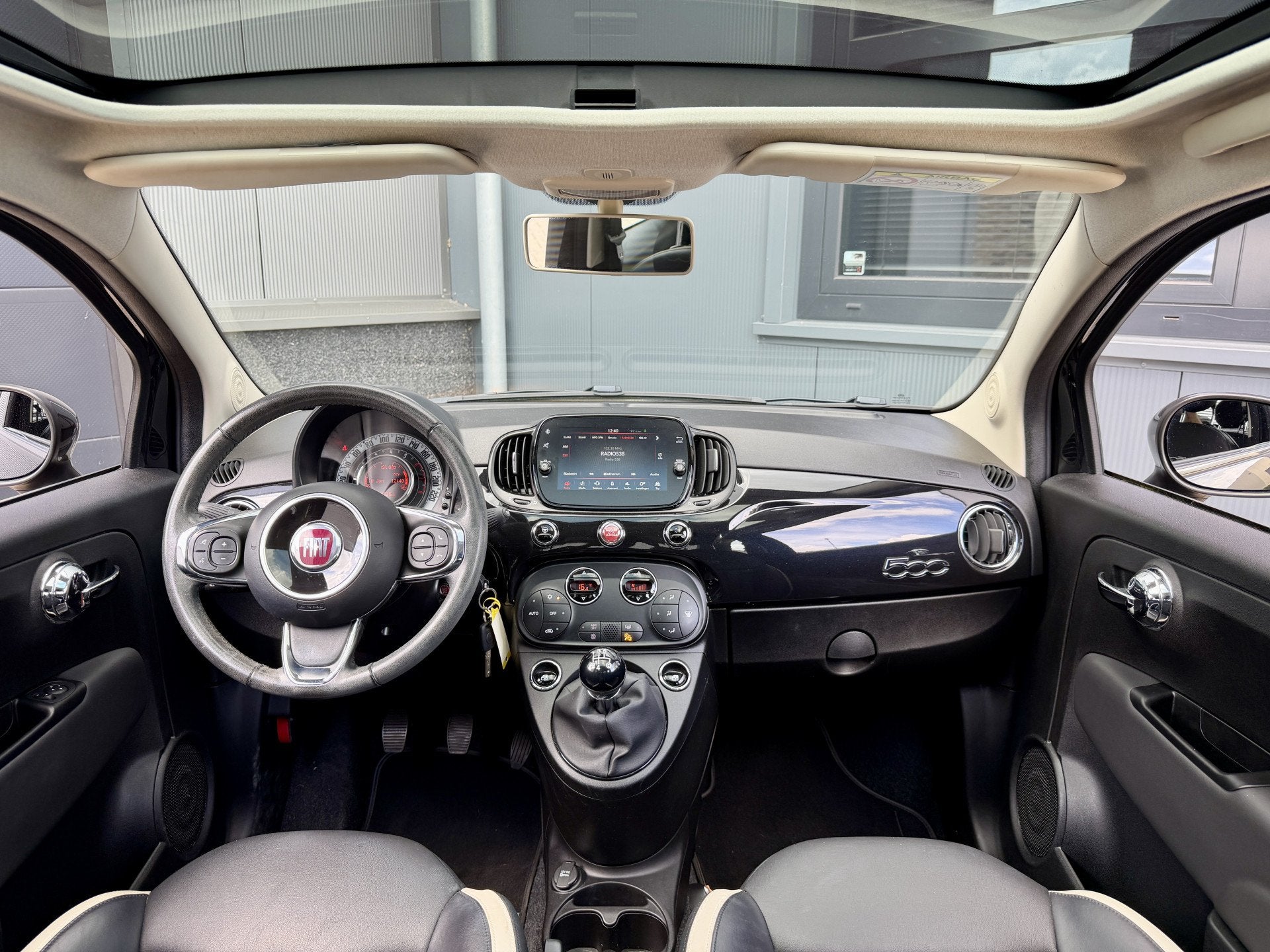 Fiat 500 1.2 Young Facelift *Panoramadak* Leder / ECC Clima, Auto's, Fiat, Voorwielaandrijving, Gebruikt, 4 cilinders, 4 stoelen