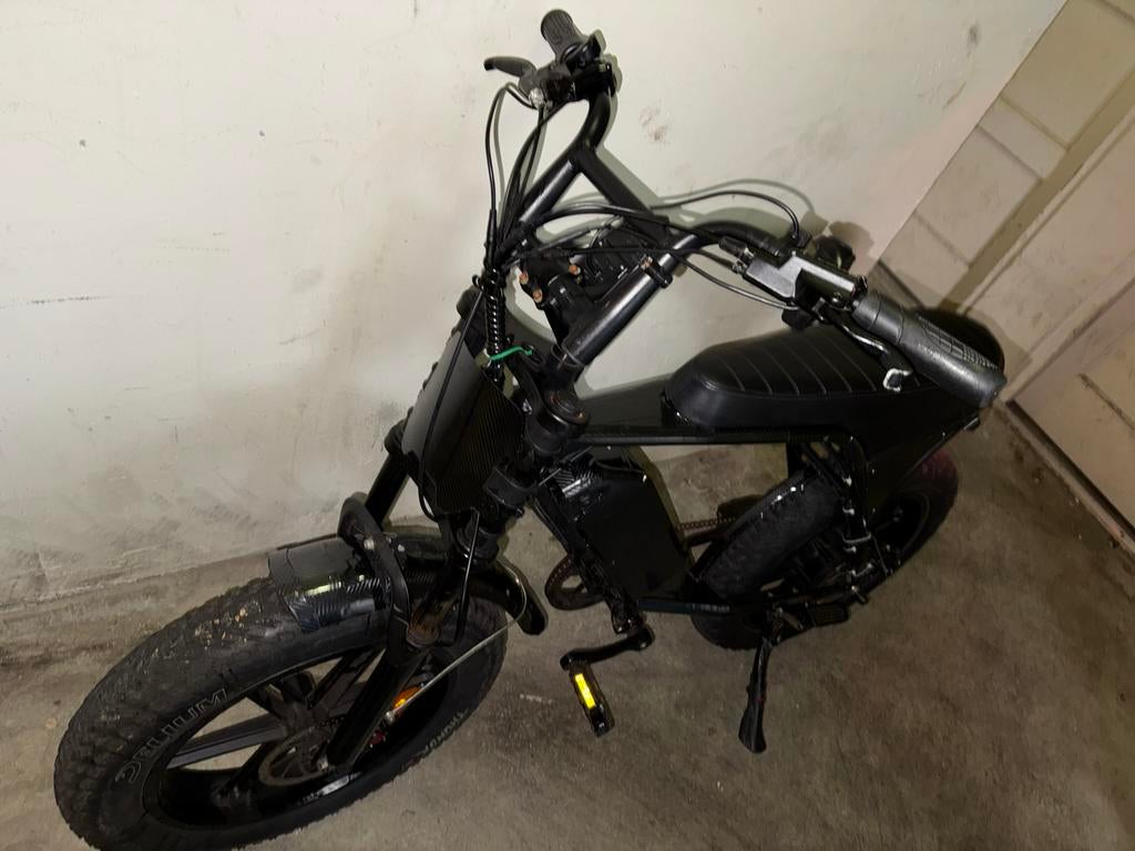 Stoere Zwarte E-Bike met Dikke Banden, Ophalen of Verzenden, Zo goed als nieuw