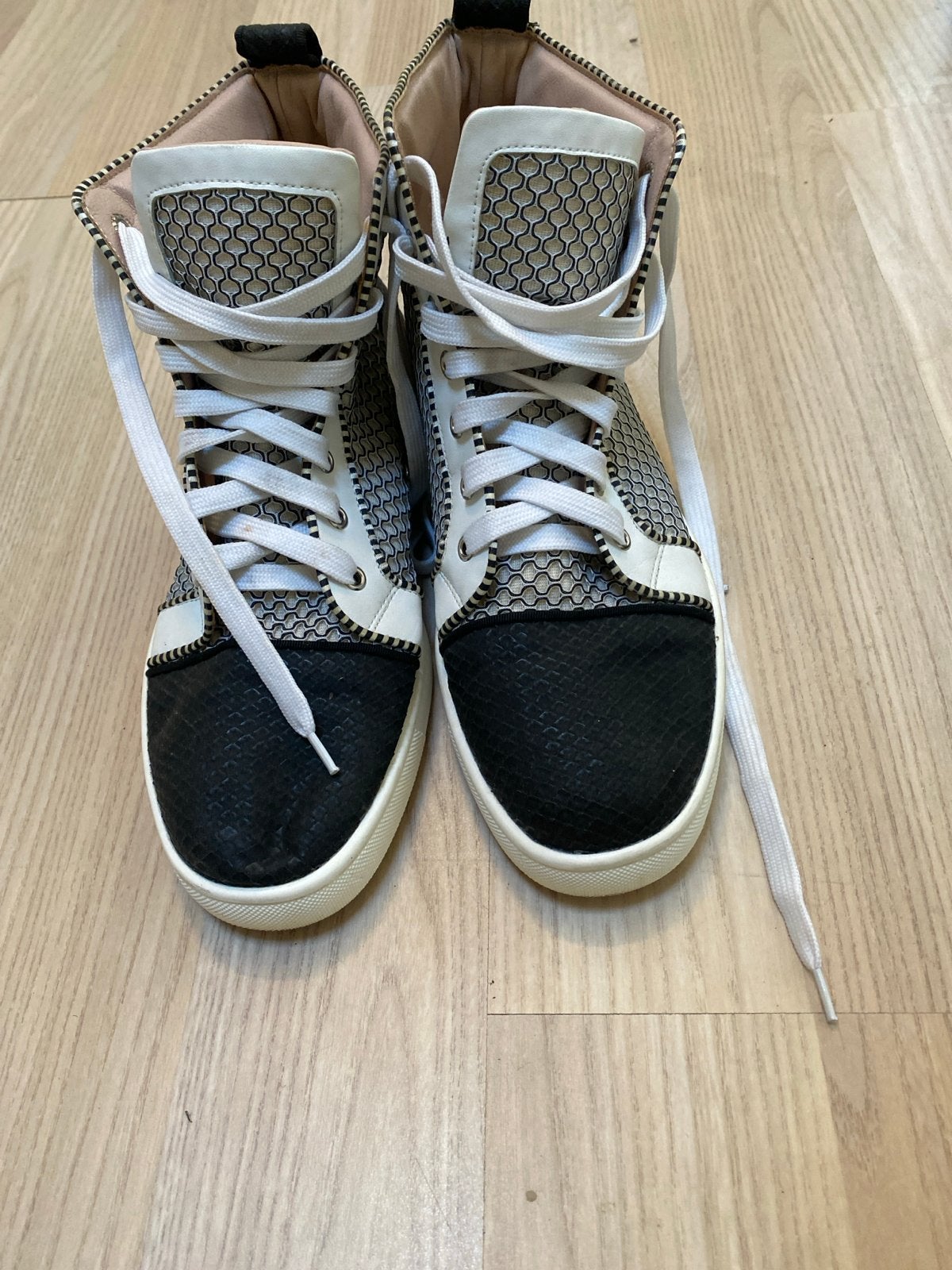 Christian Louboutin Sneakers - Zwart/Wit 42, Kleding | Dames, Ophalen of Verzenden, Zo goed als nieuw, Zwart, Sneakers of Gympen