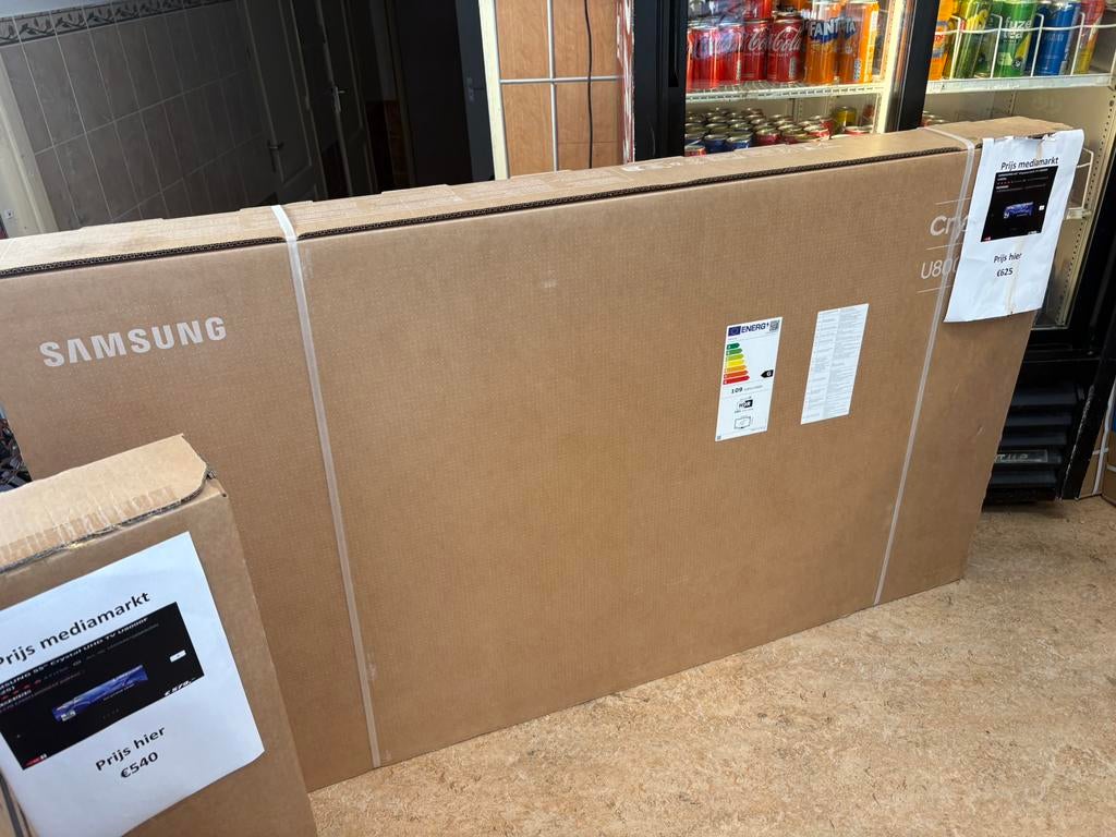 Tv nieuw crystal 65 u8000F (2025), Ophalen, Zo goed als nieuw
