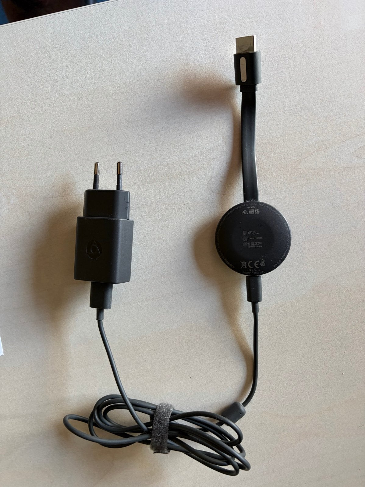 Google Chromecast (1e generatie) met adapter, Ophalen of Verzenden, Zo goed als nieuw, HDMI, Zonder harde schijf