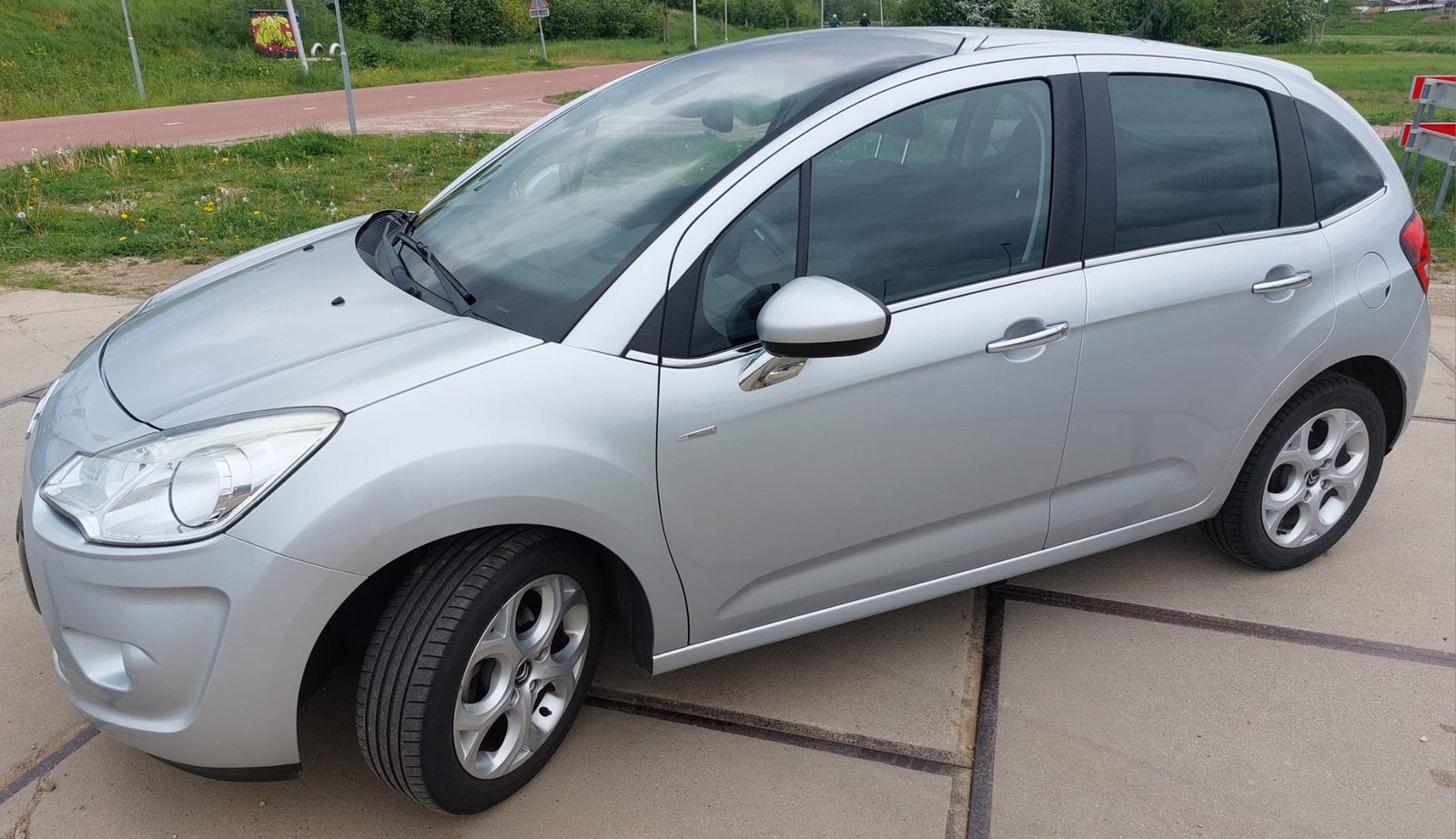 Citroën C3 1.4 VTi Exclusive | 2010 | 112.000 km, Auto's, Voorwielaandrijving, Euro 5, 40 €/maand, Zwart