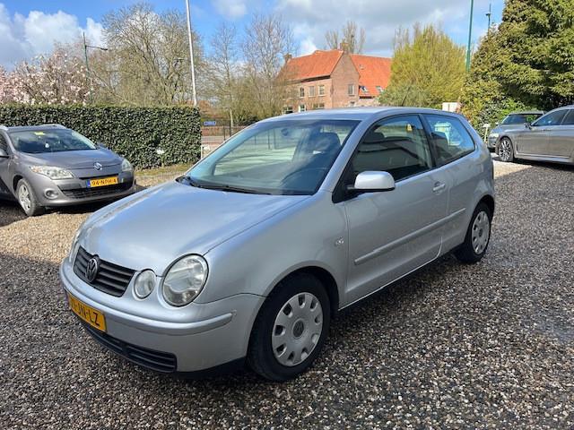 Volkswagen Polo 1.4-16V Highline AUTOMAAT! !TREKHAAK!, Stof, Gebruikt, 49 €/maand, Origineel Nederlands