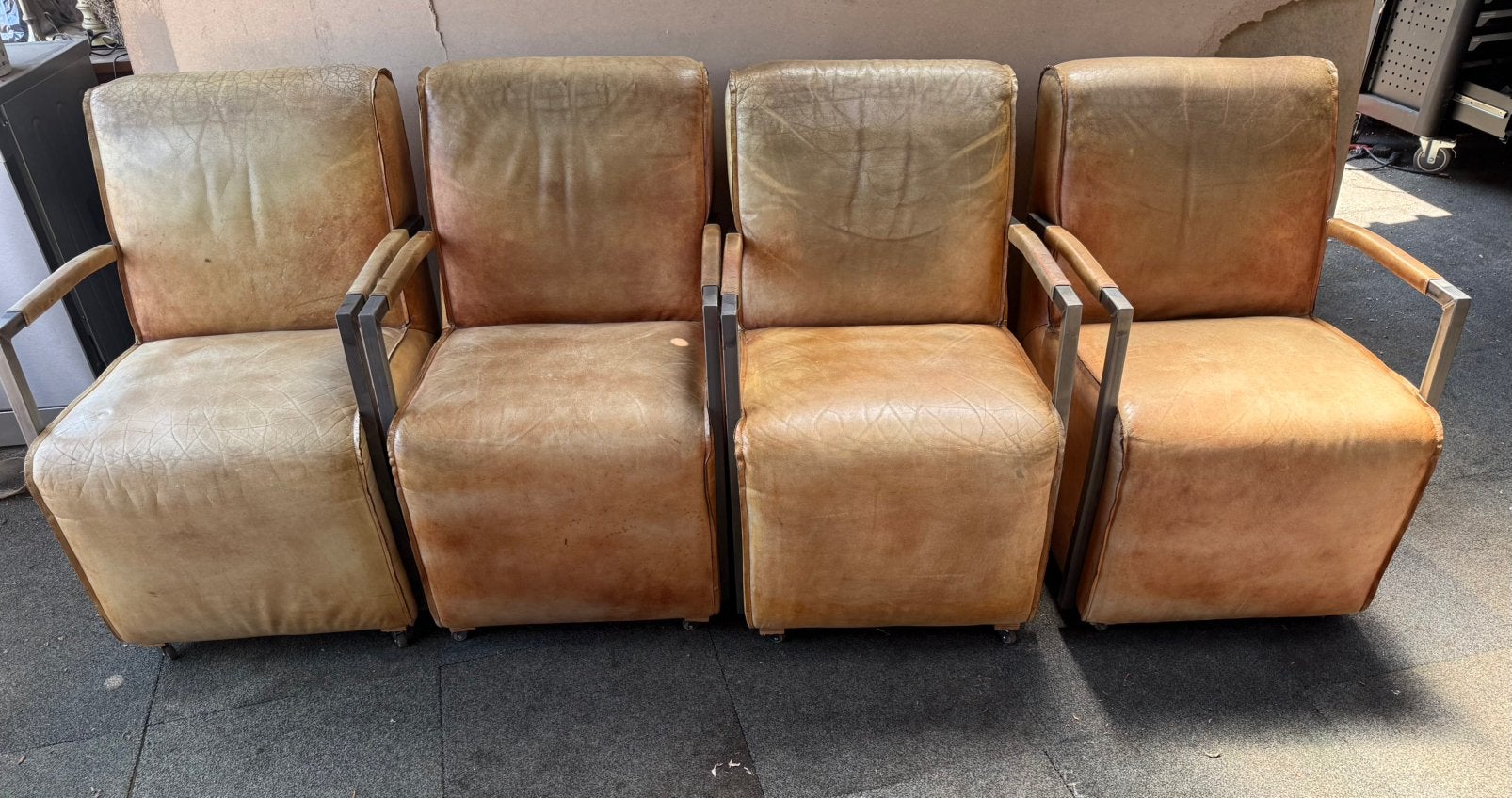 4 Industriële eetkamerstoelen buffelleer cognac met wieltjes, Huis en Inrichting, Stoelen, Ophalen, Gebruikt, Landelijke stijl