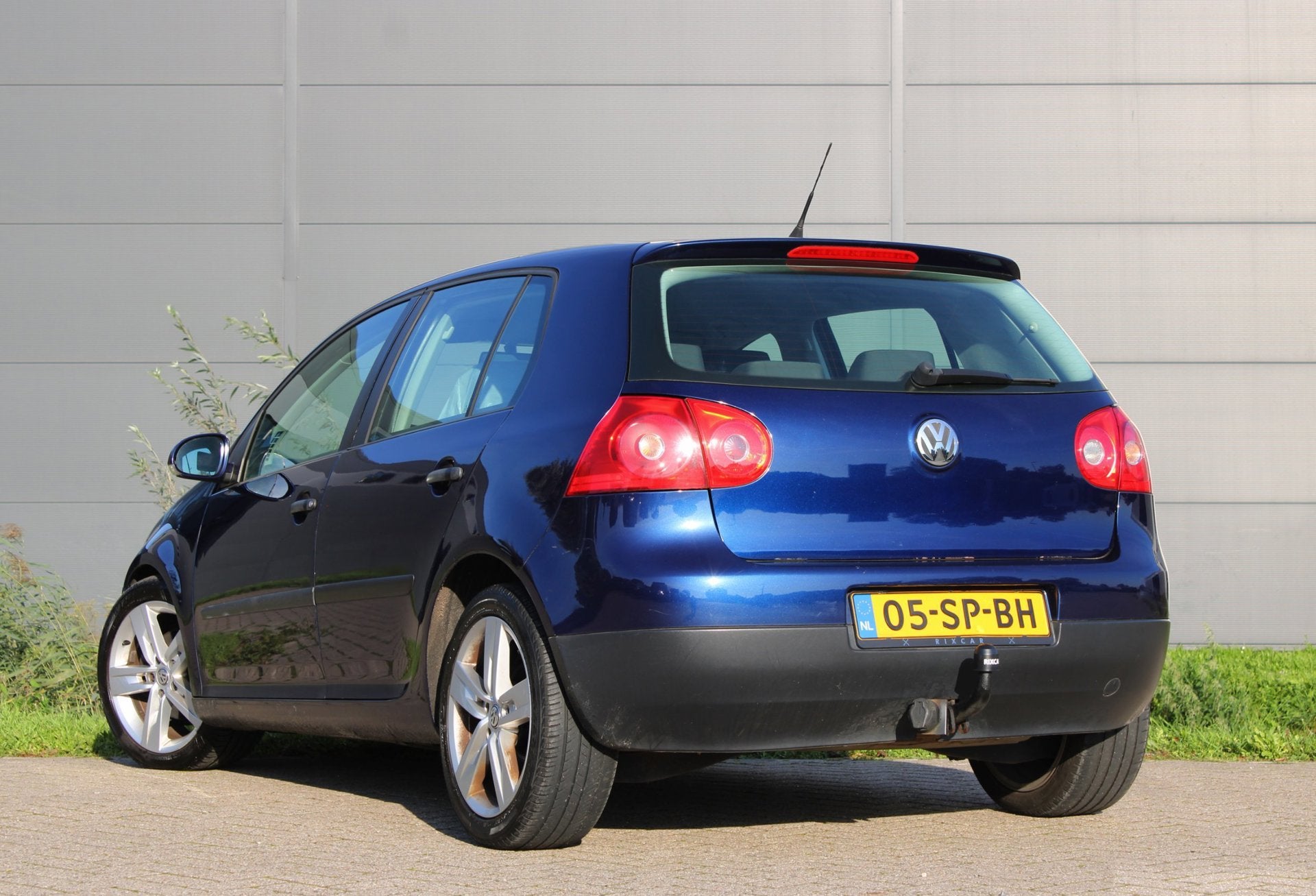 Volkswagen Golf 1.6 FSI Turijn Airco Navigatie Trekhaak !NIE, Voorwielaandrijving, Gebruikt, Zwart, 4 cilinders