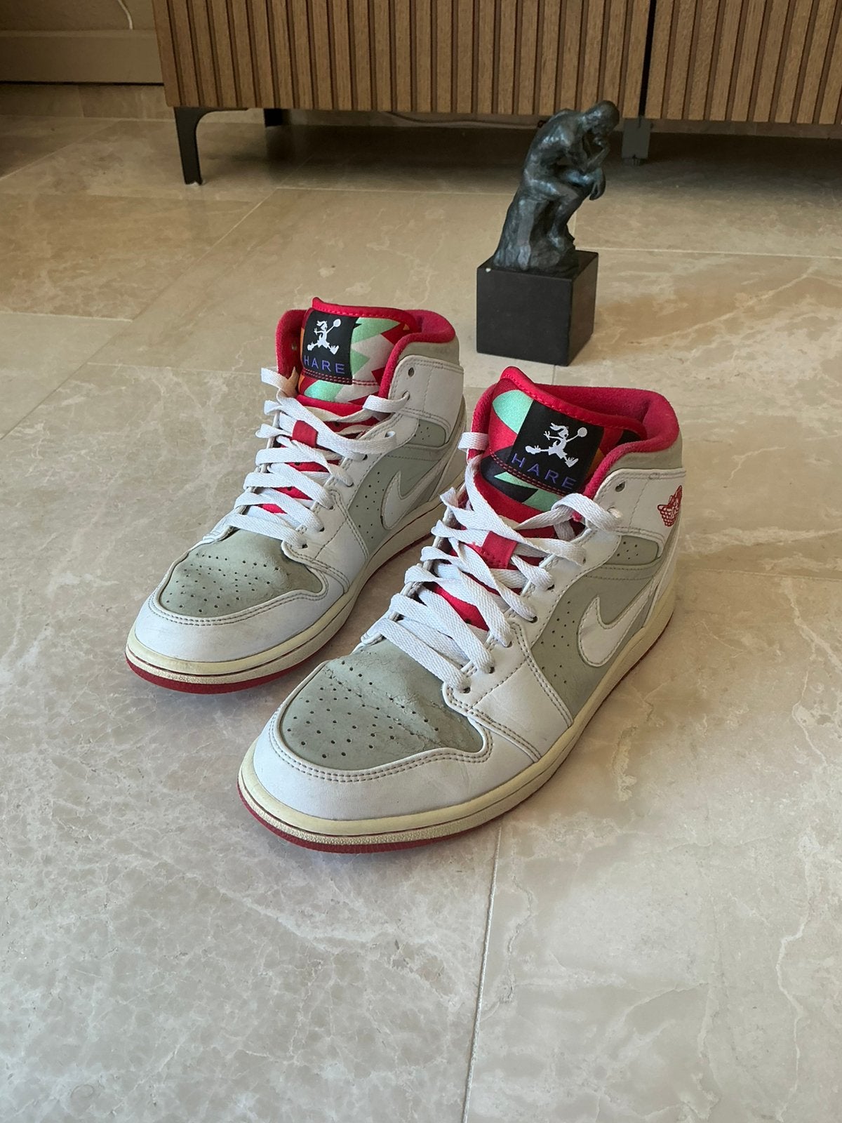 Nike Air Jordan Retro 1 Mid Hare Bugs Bunny 2015 Maat 41, Kleding | Heren, Schoenen, Gedragen, Sneakers of Gympen, Wit, Ophalen of Verzenden