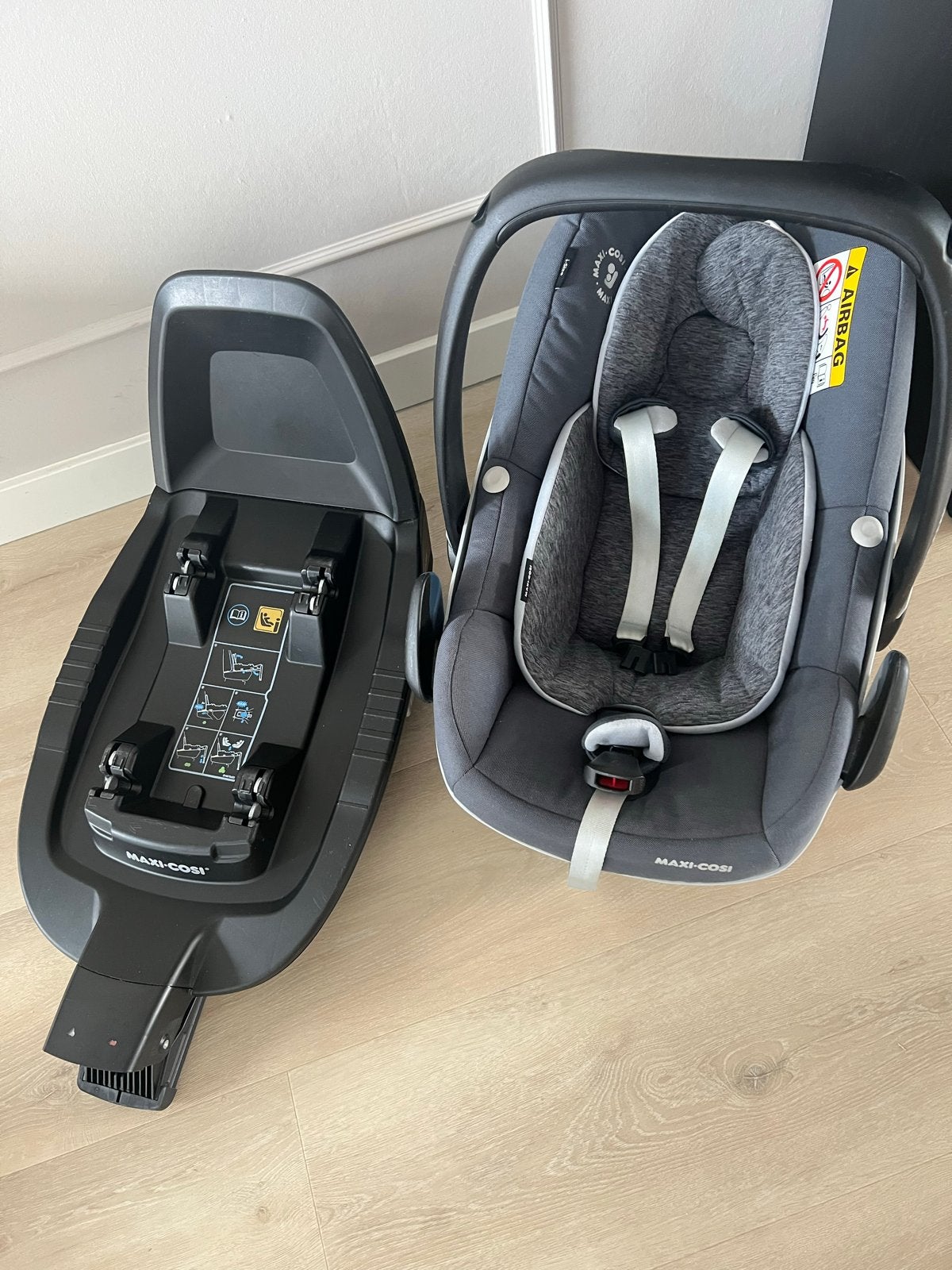 Maxi Cosi Pebble Pro i-Size & FamilyFix 2 I-size + spiegel, Kinderen en Baby's, Autostoeltjes, Ophalen, Zijbescherming, Zo goed als nieuw