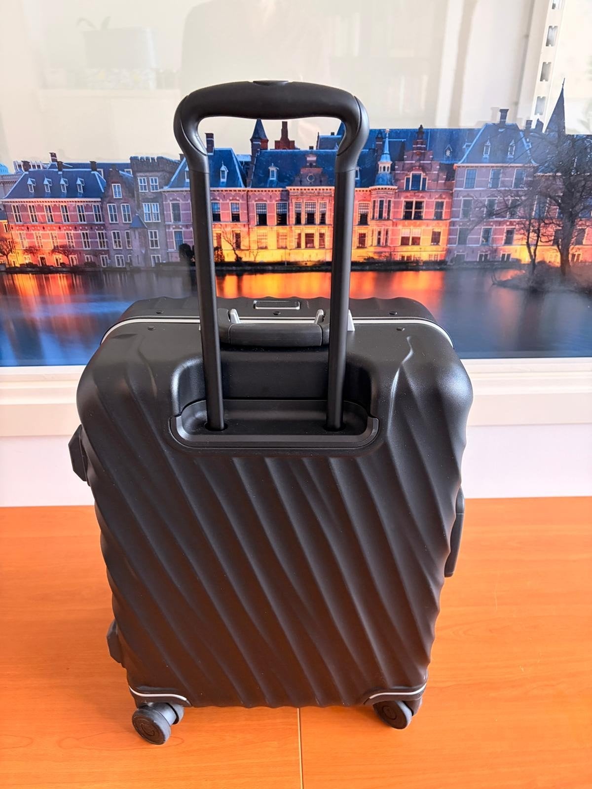 Tumi 19 degree frame cabine koffer, zwart, Sieraden, Tassen en Uiterlijk, Koffers, Ophalen, Zo goed als nieuw, Hard kunststof