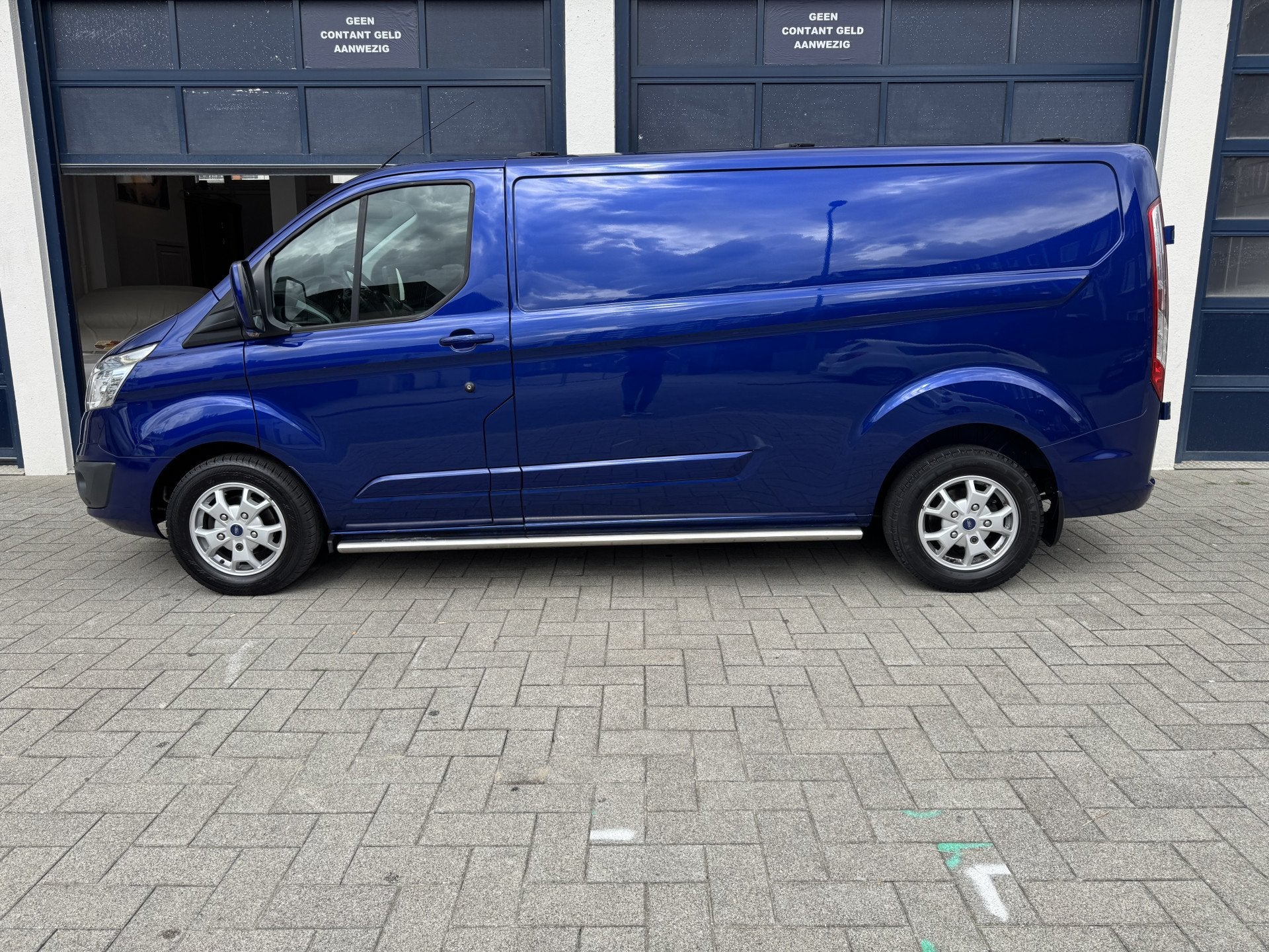 Ford Transit Custom 290 2.2 TDCI L2H1 Limited CHAMPIONS EDIT, Voorwielaandrijving, Euro 5, Gebruikt, 4 cilinders
