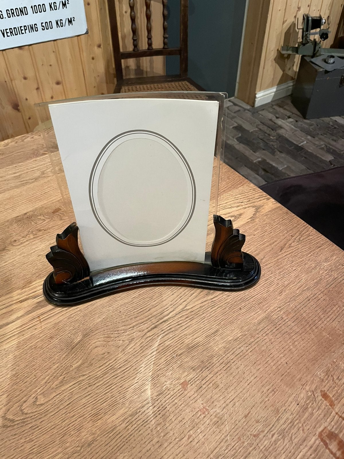 Oude houten fotolijst met rond glas, Ophalen, Zo goed als nieuw