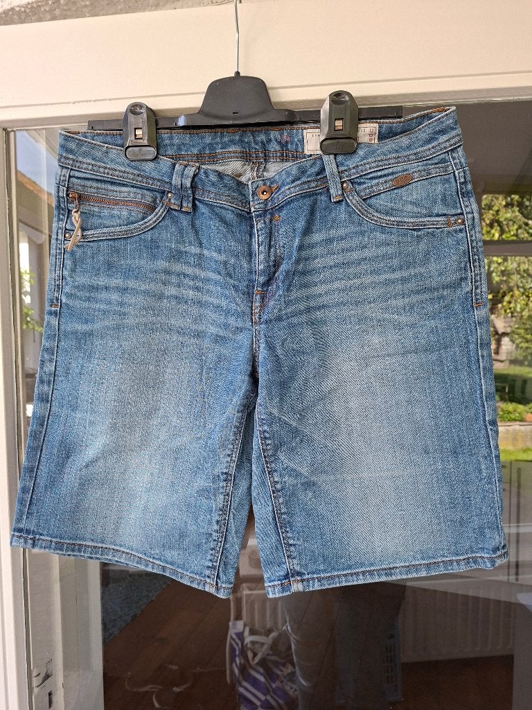 Spijkerbroek - bermuda - merk EDC by Esprit -  maat 38/40, Blauw, Ophalen of Verzenden, W30 - W32 (confectie 38/40), EDC by Esprit